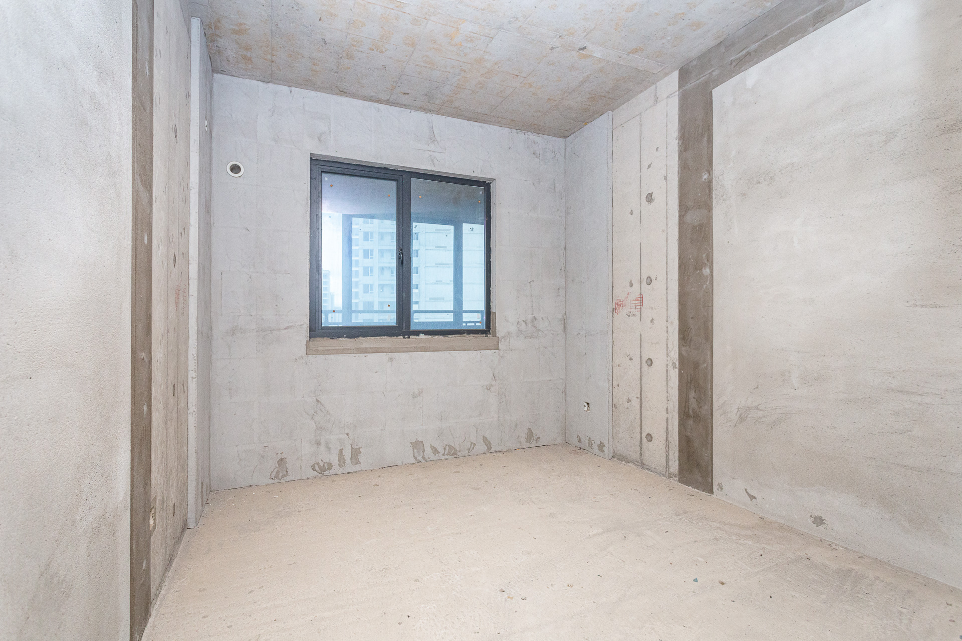 润和滨江广场(润和中央广场)  5室2厅2卫    135.88万 润和滨江广场(润和中央广场)  5室2厅2卫    135.88万卧室