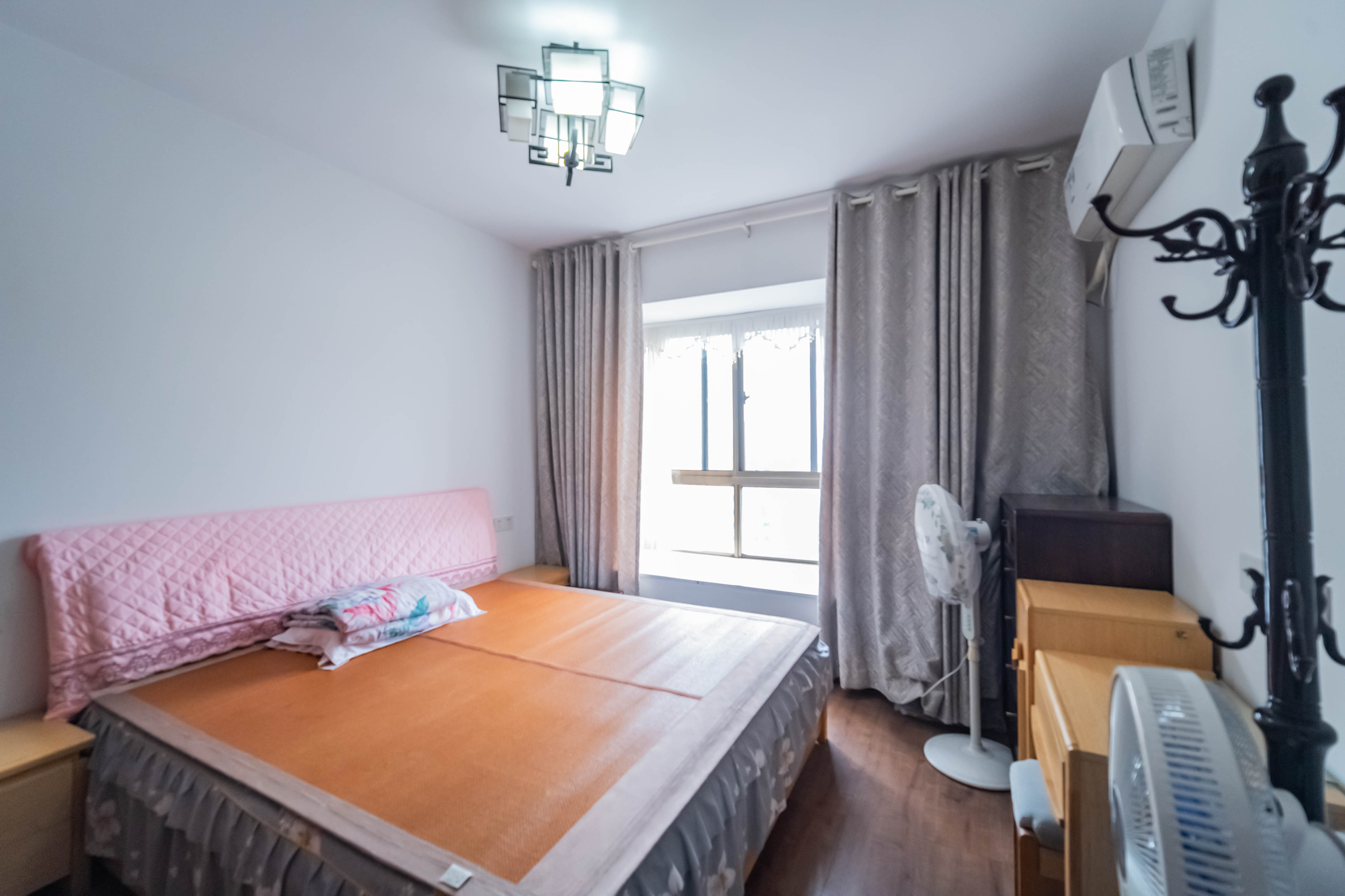 香樟鑫都  2室2厅1卫    115.0万卧室