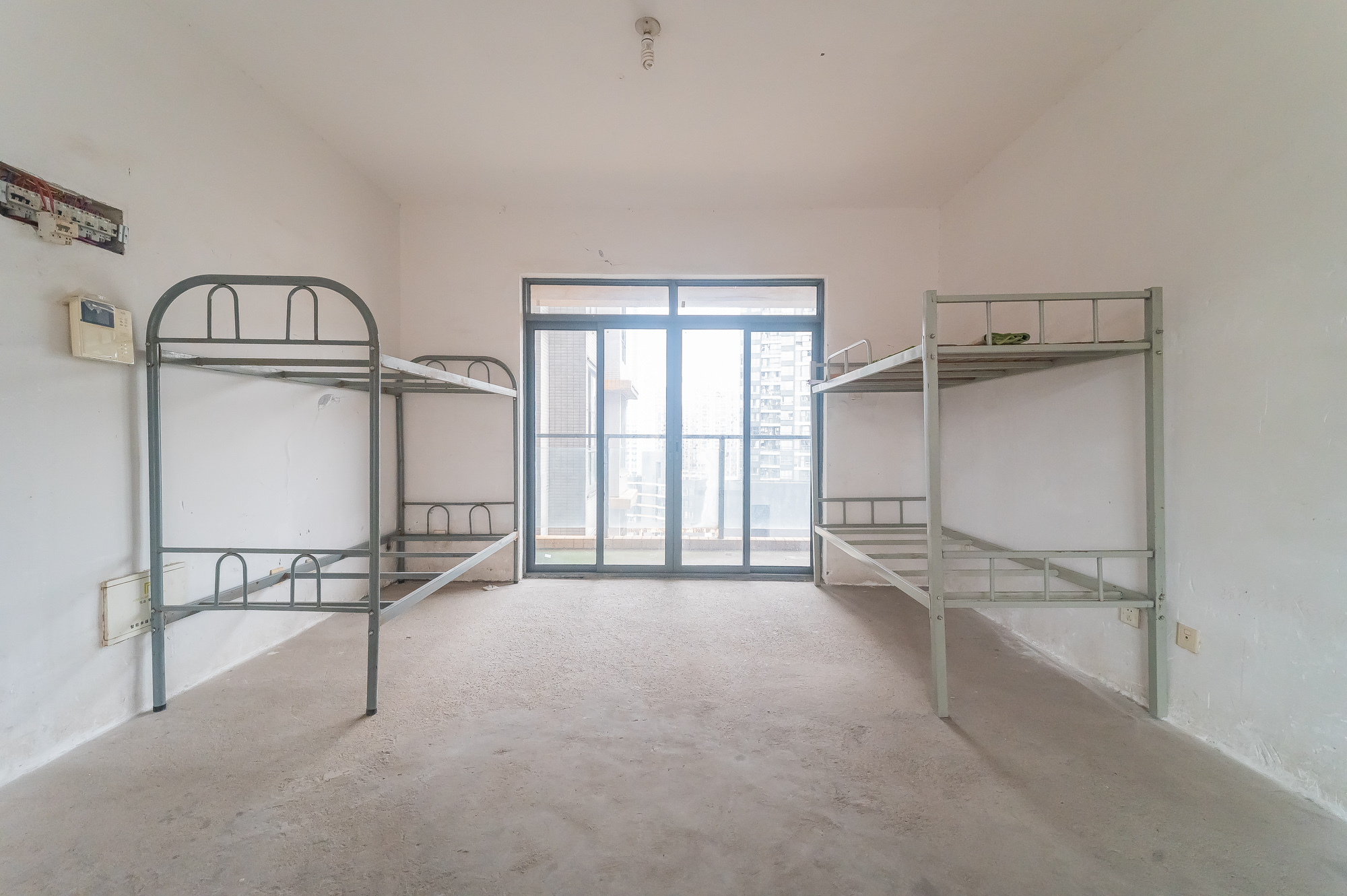 恒基凯旋门一二期  4室2厅2卫    130.0万 恒基凯旋门一二期  4室2厅2卫    130.0万客厅