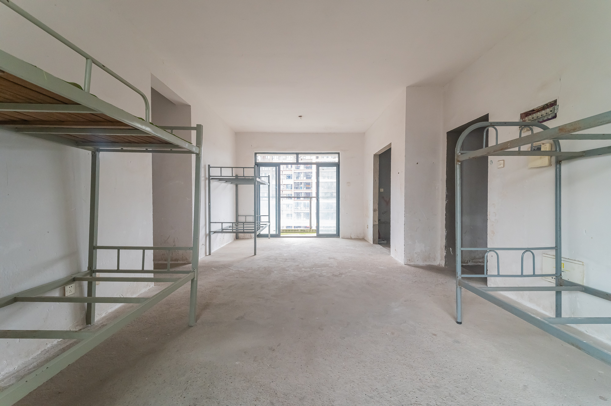 恒基凯旋门一二期  4室2厅2卫    130.0万 恒基凯旋门一二期  4室2厅2卫    130.0万客厅