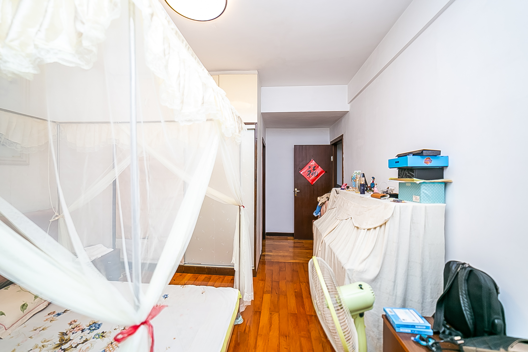 华盛家园  3室2厅2卫    95.0万卧室