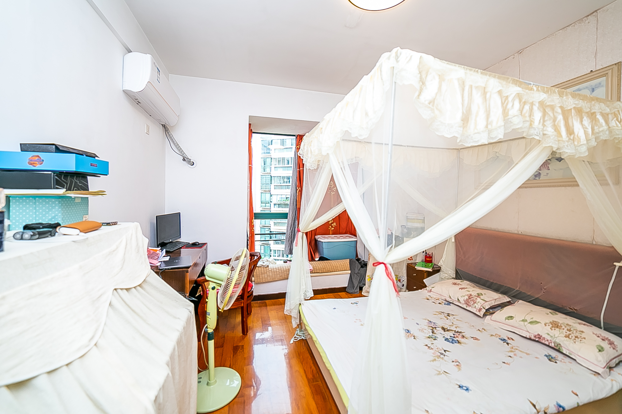 华盛家园  3室2厅2卫    95.0万卧室