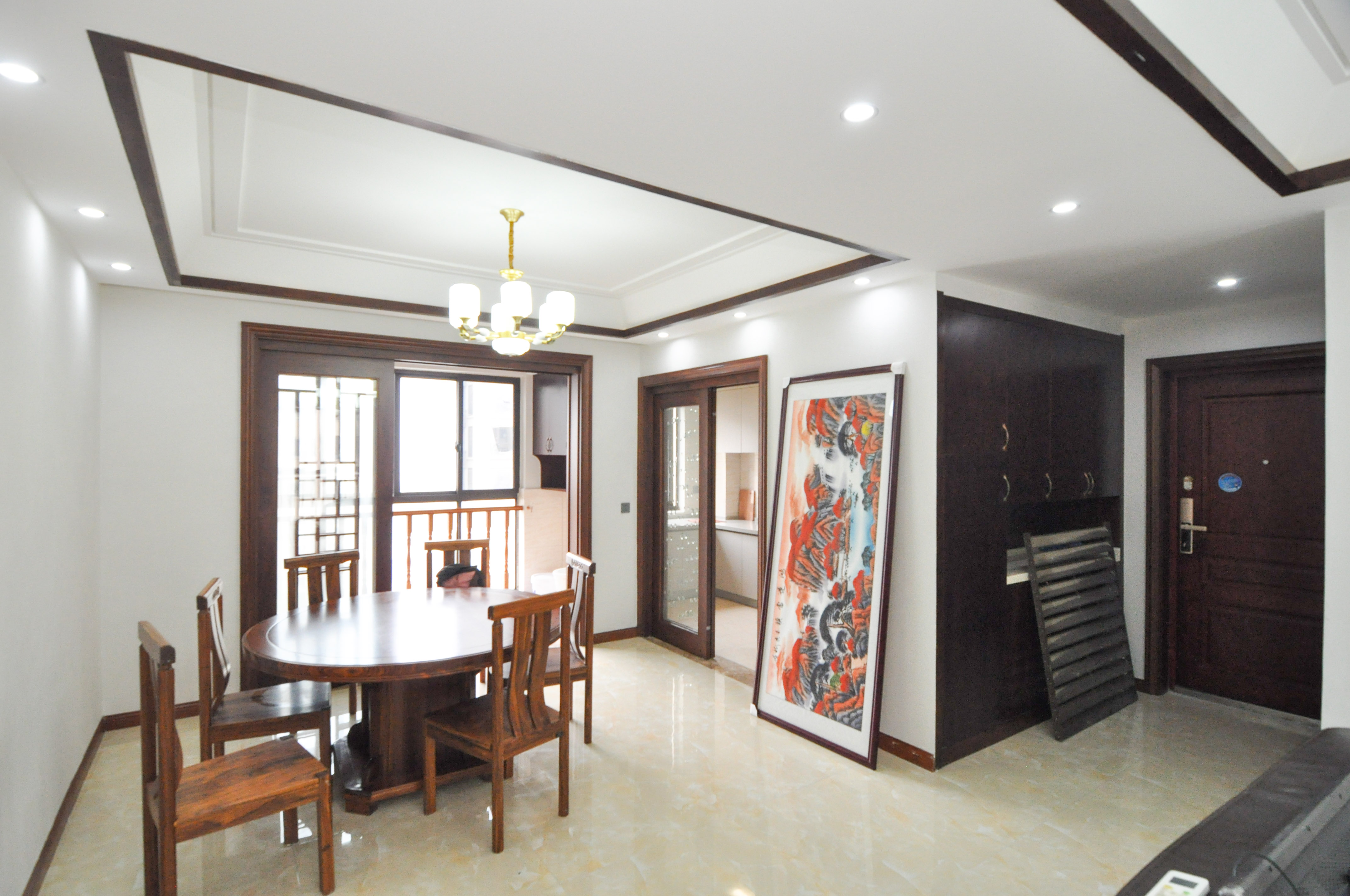 金茂梅溪湖  4室2厅2卫    237.5万 金茂梅溪湖  4室2厅2卫    237.5万客厅