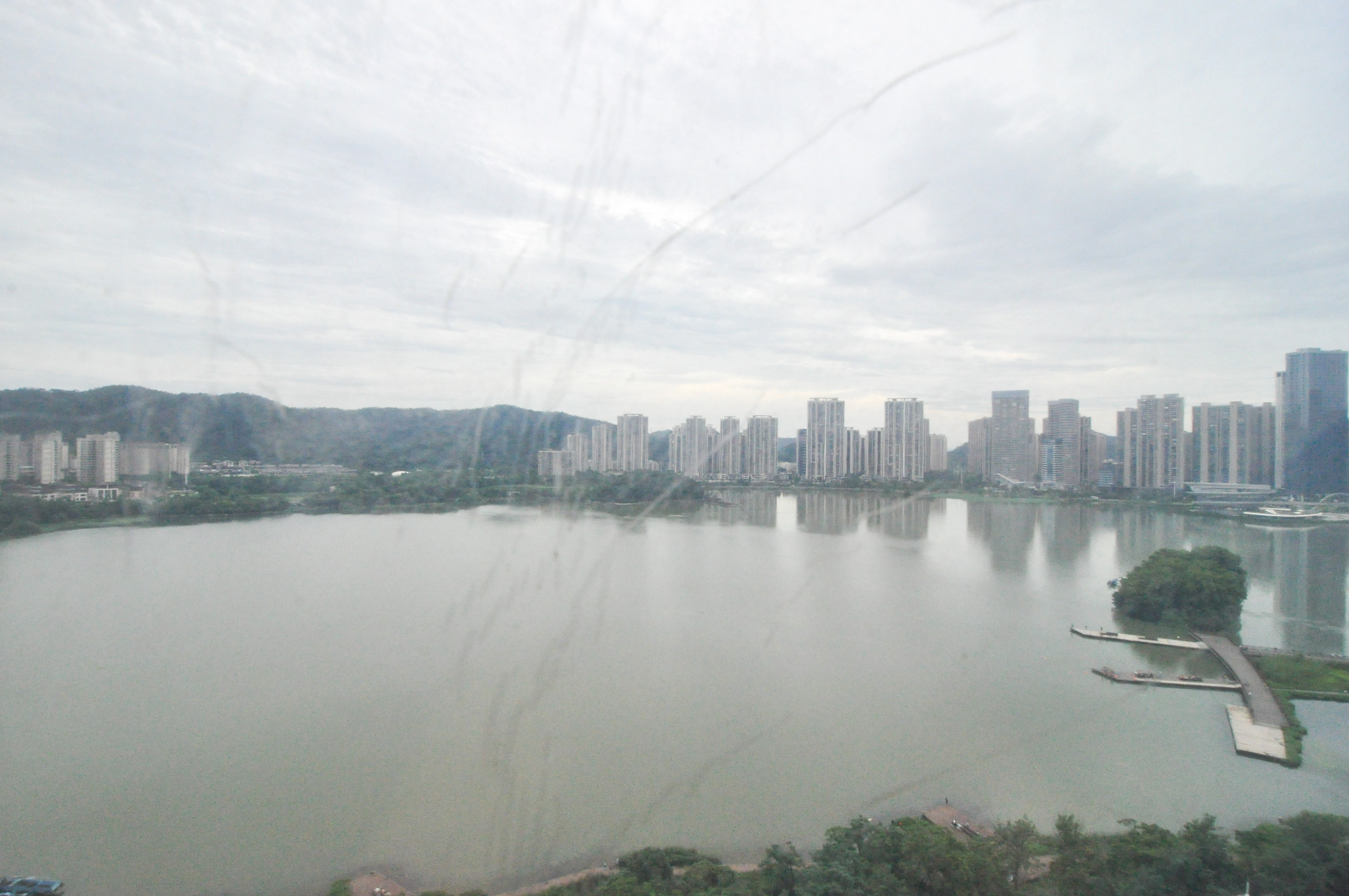 天祥水晶湾  4室2厅2卫    195.0万其他