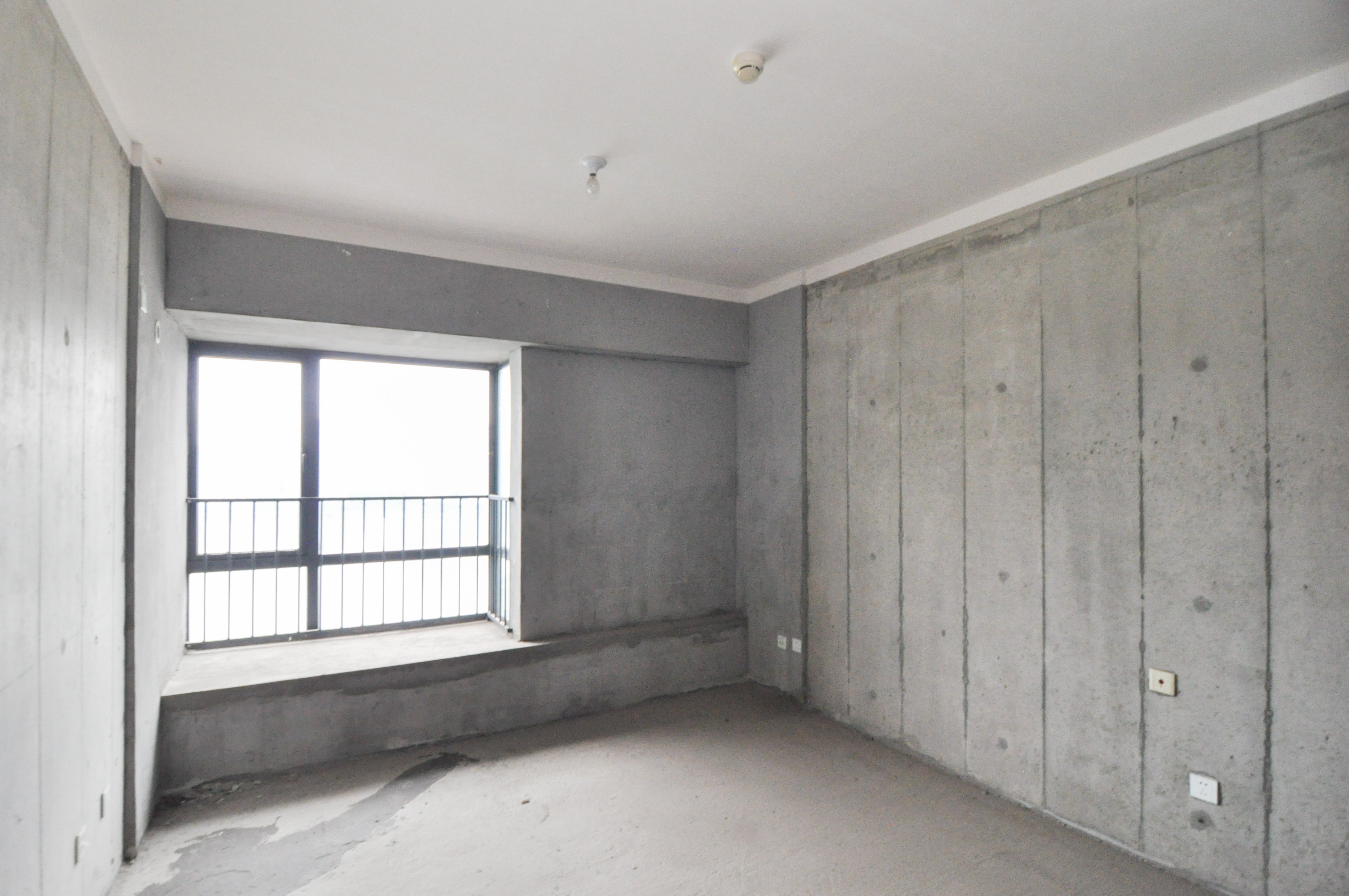 天祥水晶湾  4室2厅2卫    195.0万其他