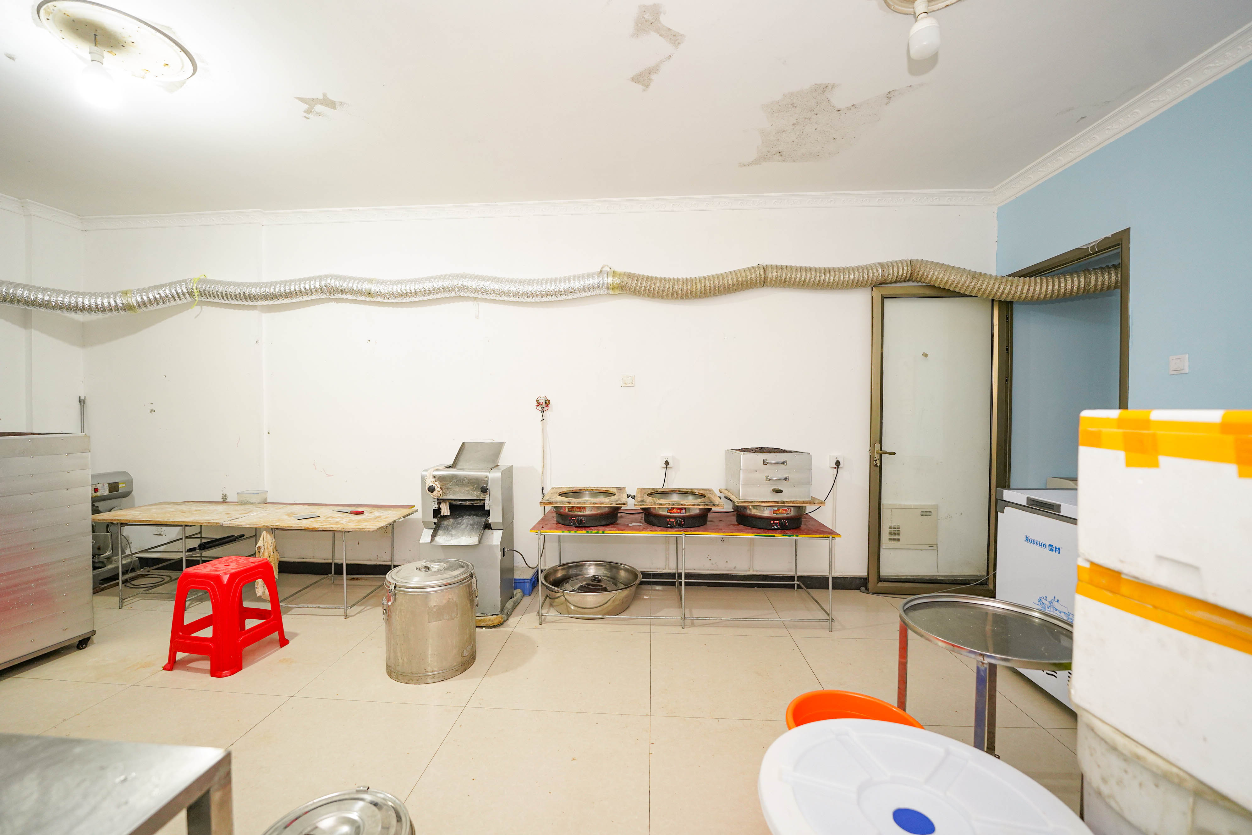 五矿紫湖香醍 3室2厅1卫 55.00万 五矿紫湖香醍 3室2厅1卫 55.00万客厅