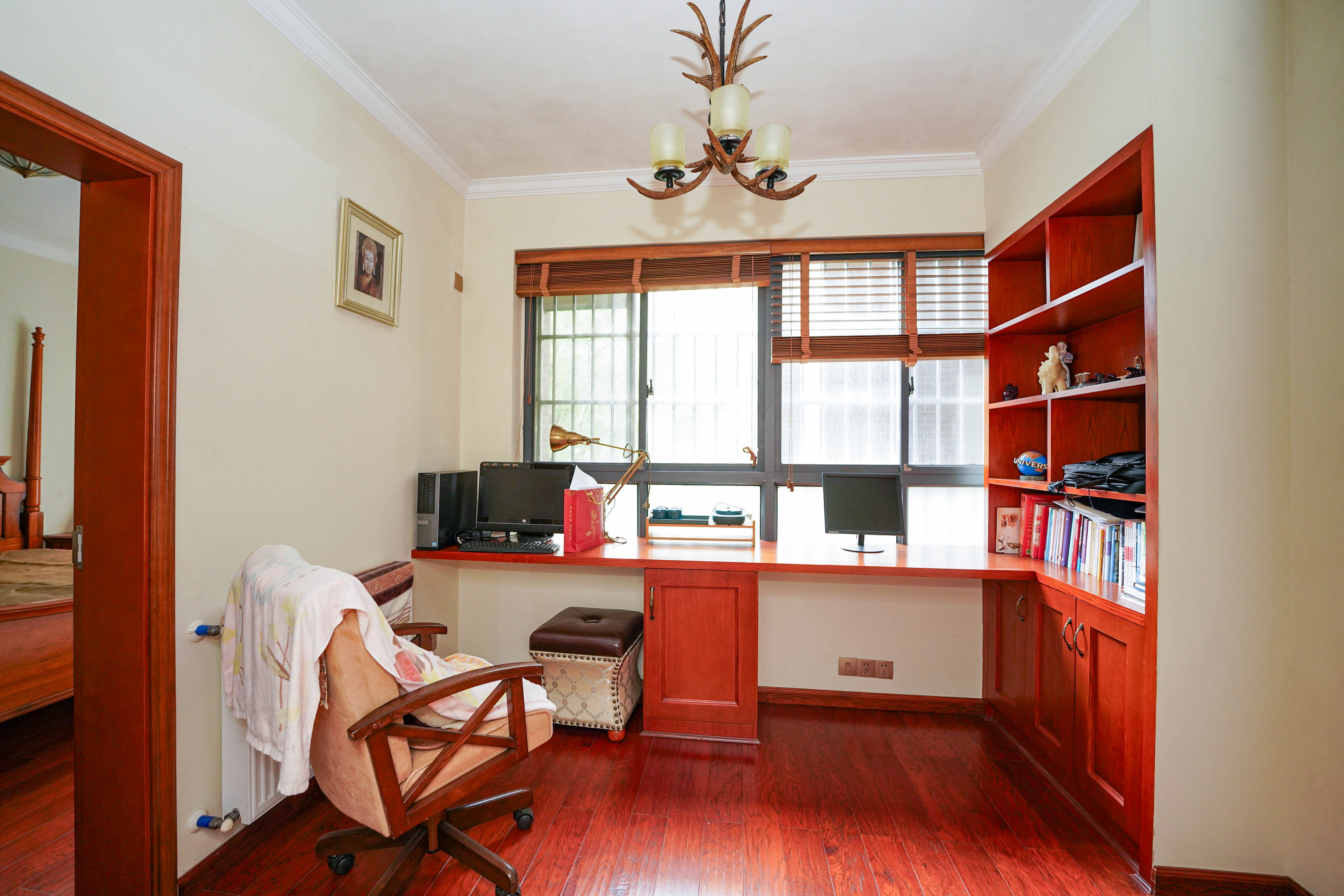 山水嘉园 4室2厅2卫 88.0万 山水嘉园 4室2厅2卫 88.0万卧室