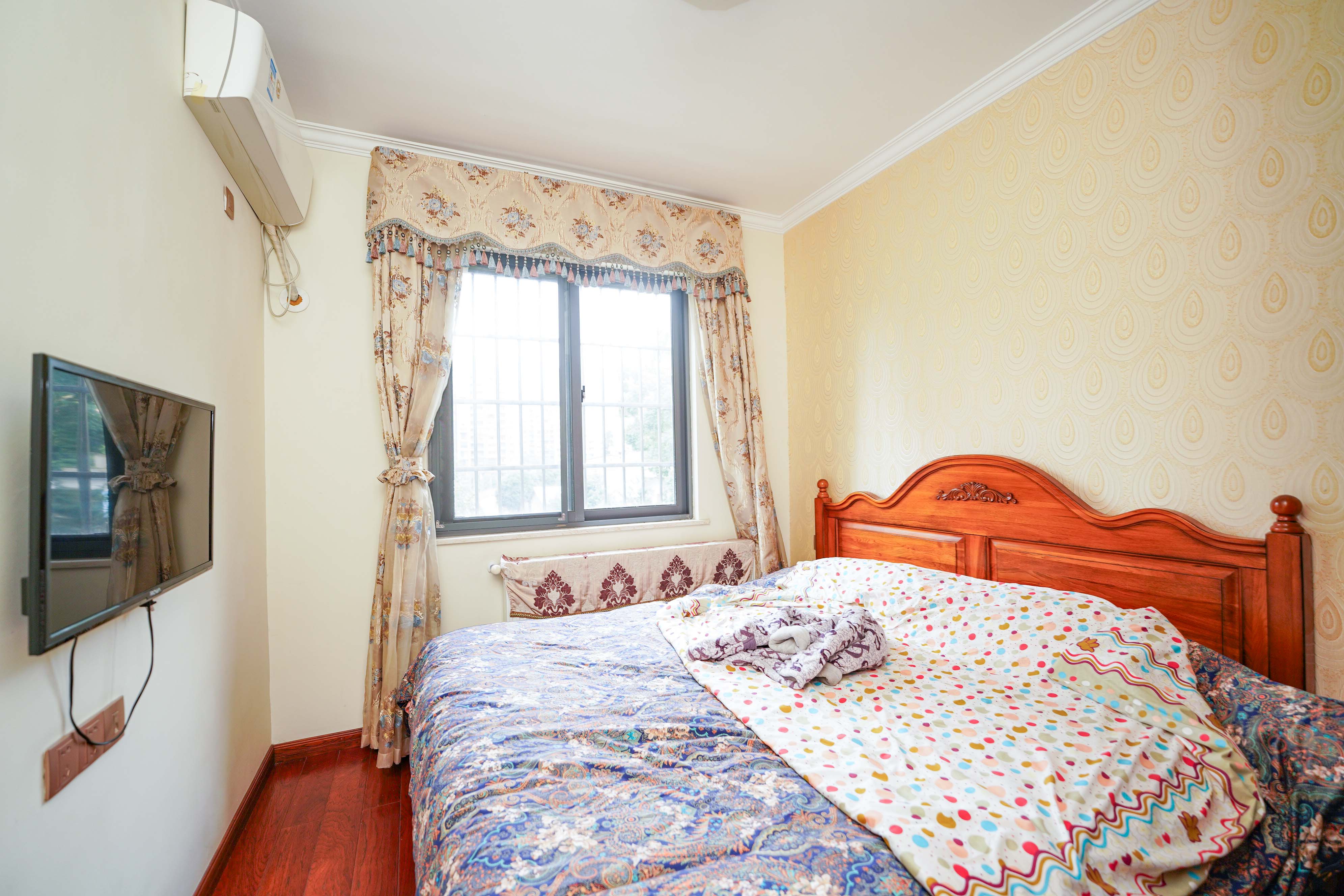 山水嘉园 4室2厅2卫 88.0万 山水嘉园 4室2厅2卫 88.0万卧室