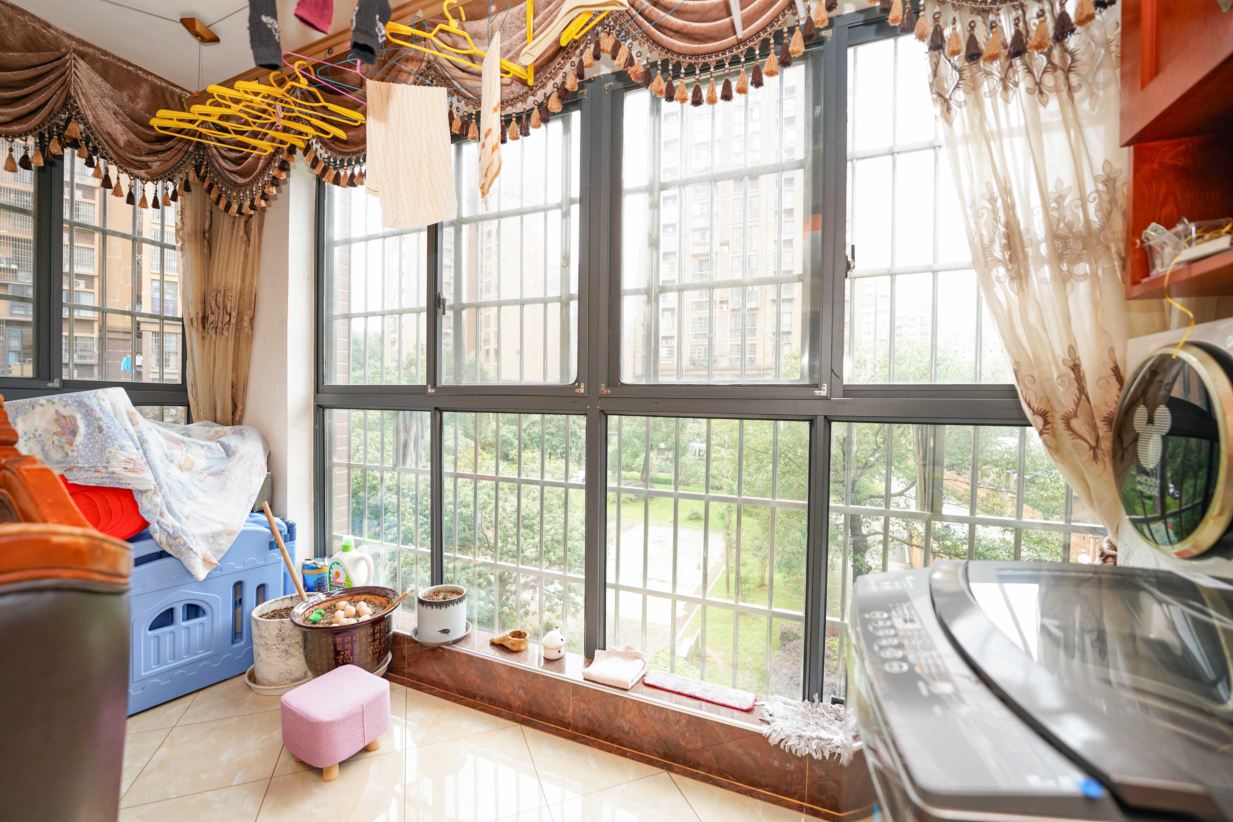 山水嘉园 4室2厅2卫 88.0万 山水嘉园 4室2厅2卫 88.0万其他