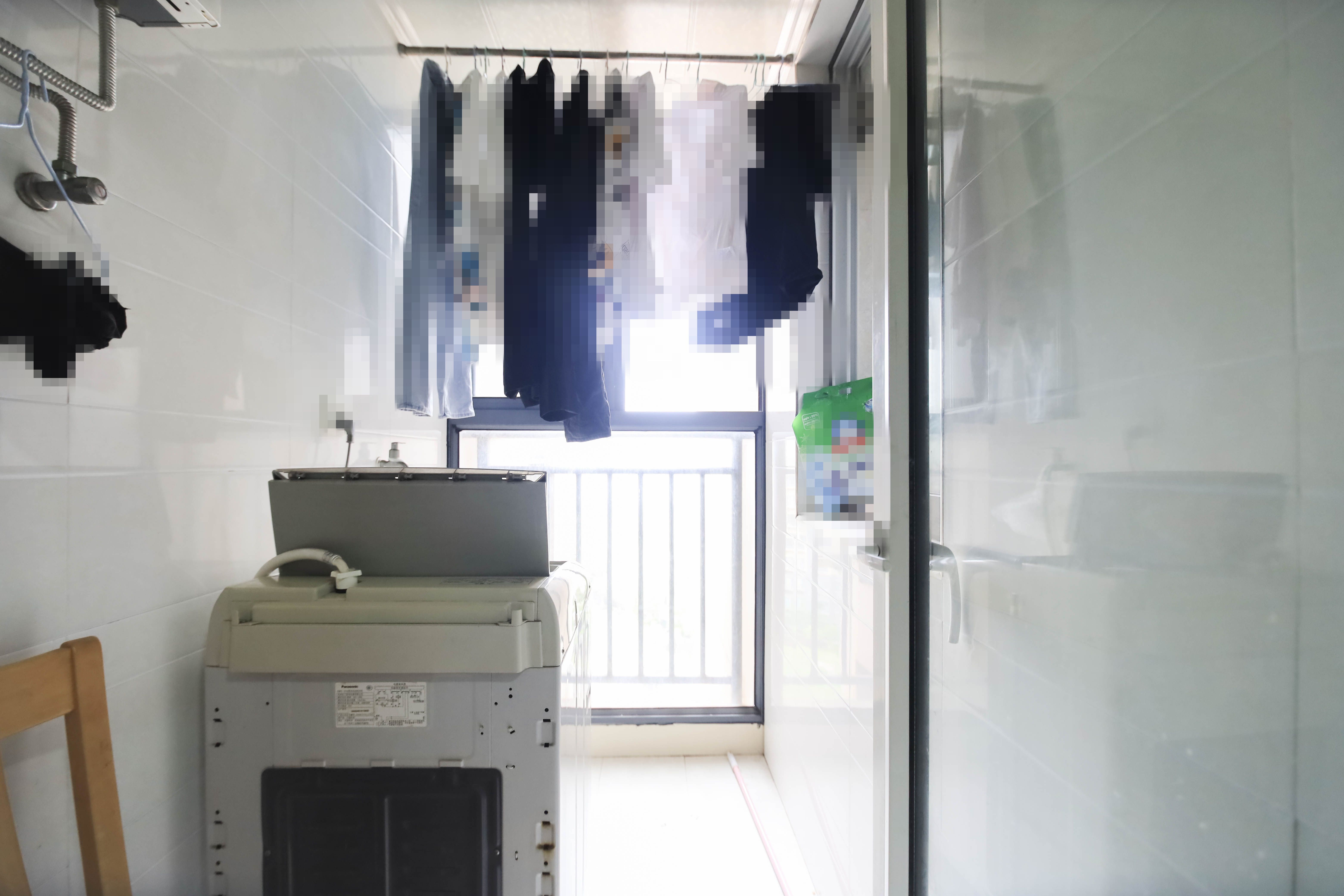佳天名苑  2室2厅1卫   55.00万阳台