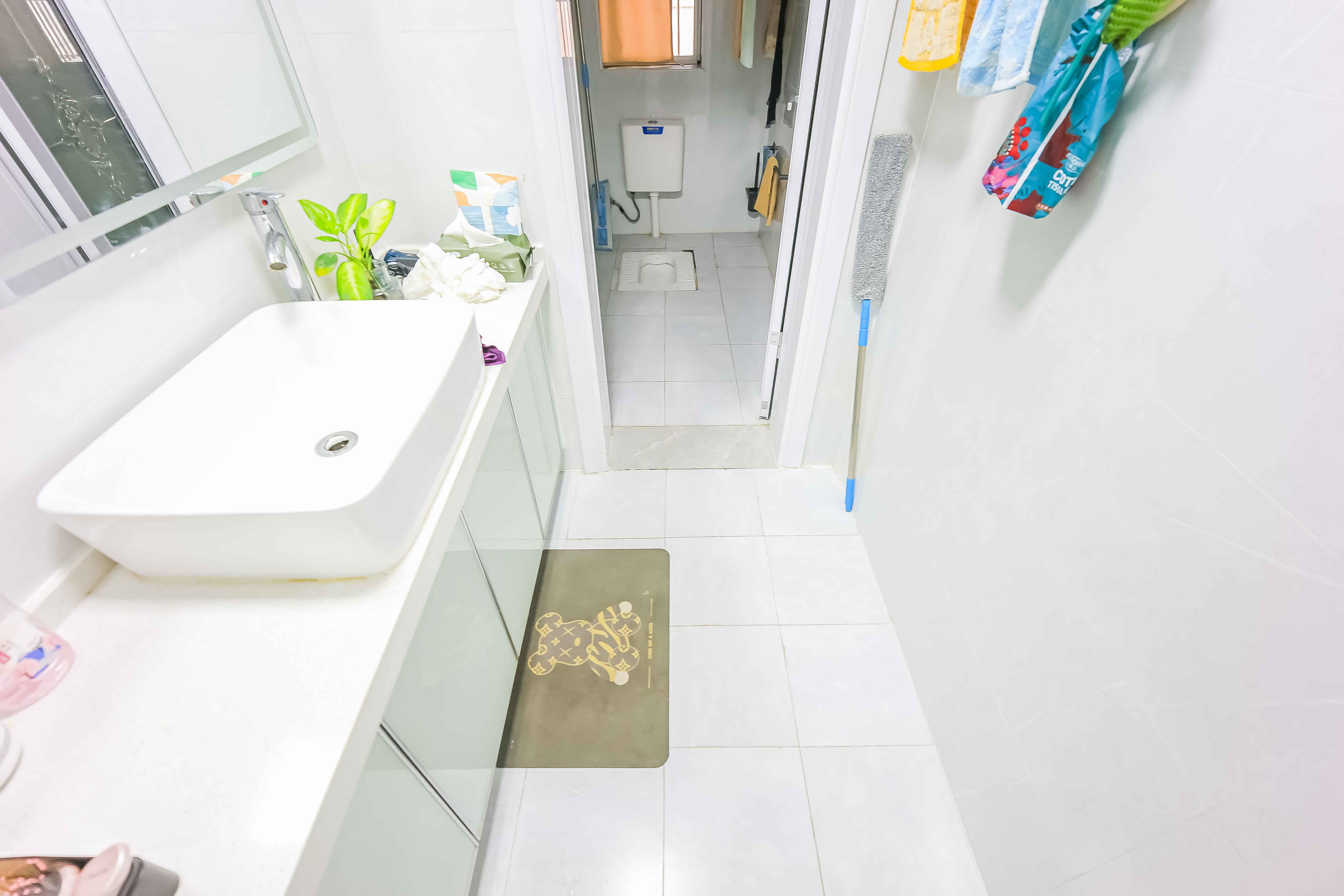 华盛花园  4室2厅2卫    136.0万 华盛花园  4室2厅2卫    136.0万卫生间