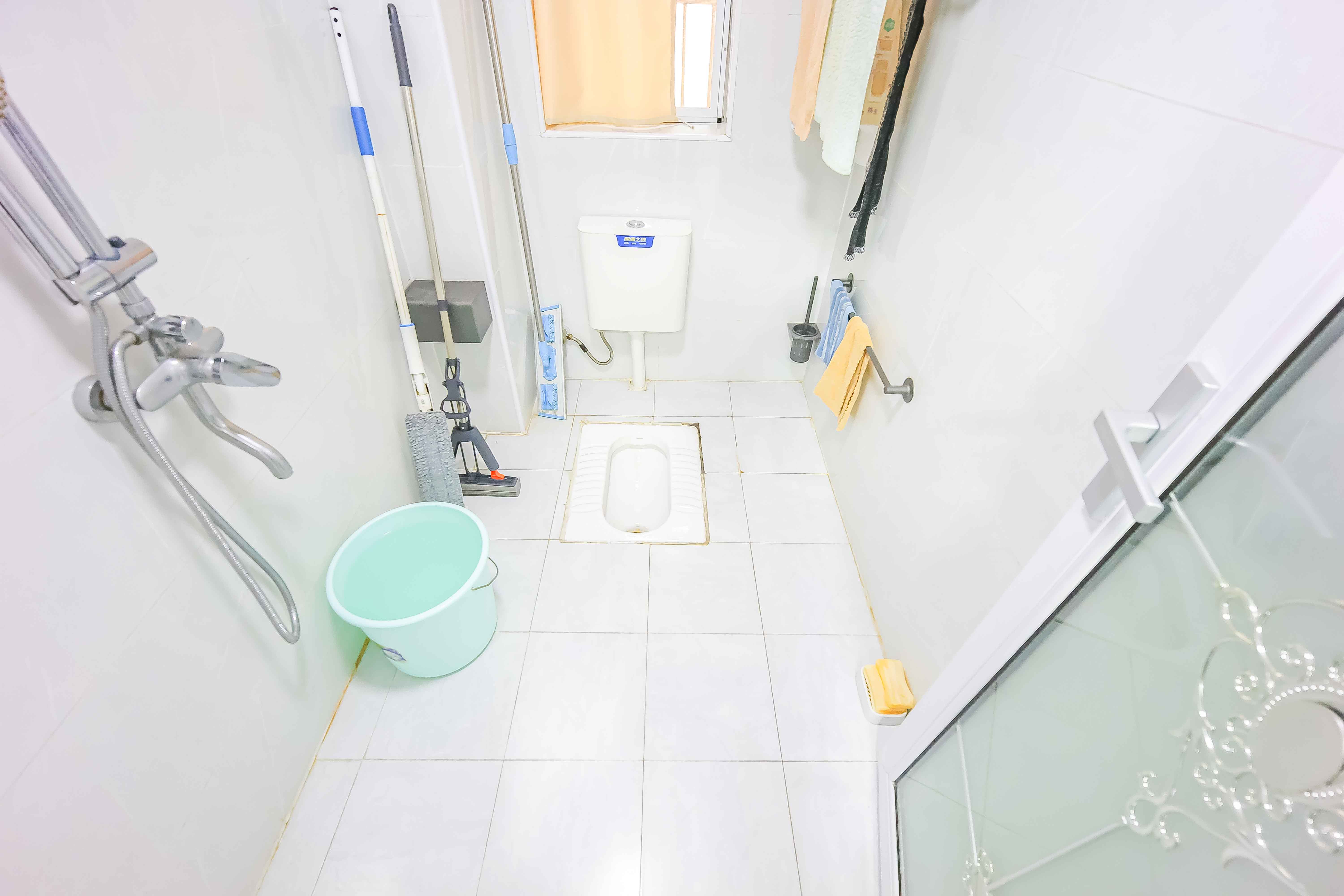 华盛花园  4室2厅2卫    136.0万 华盛花园  4室2厅2卫    136.0万卫生间