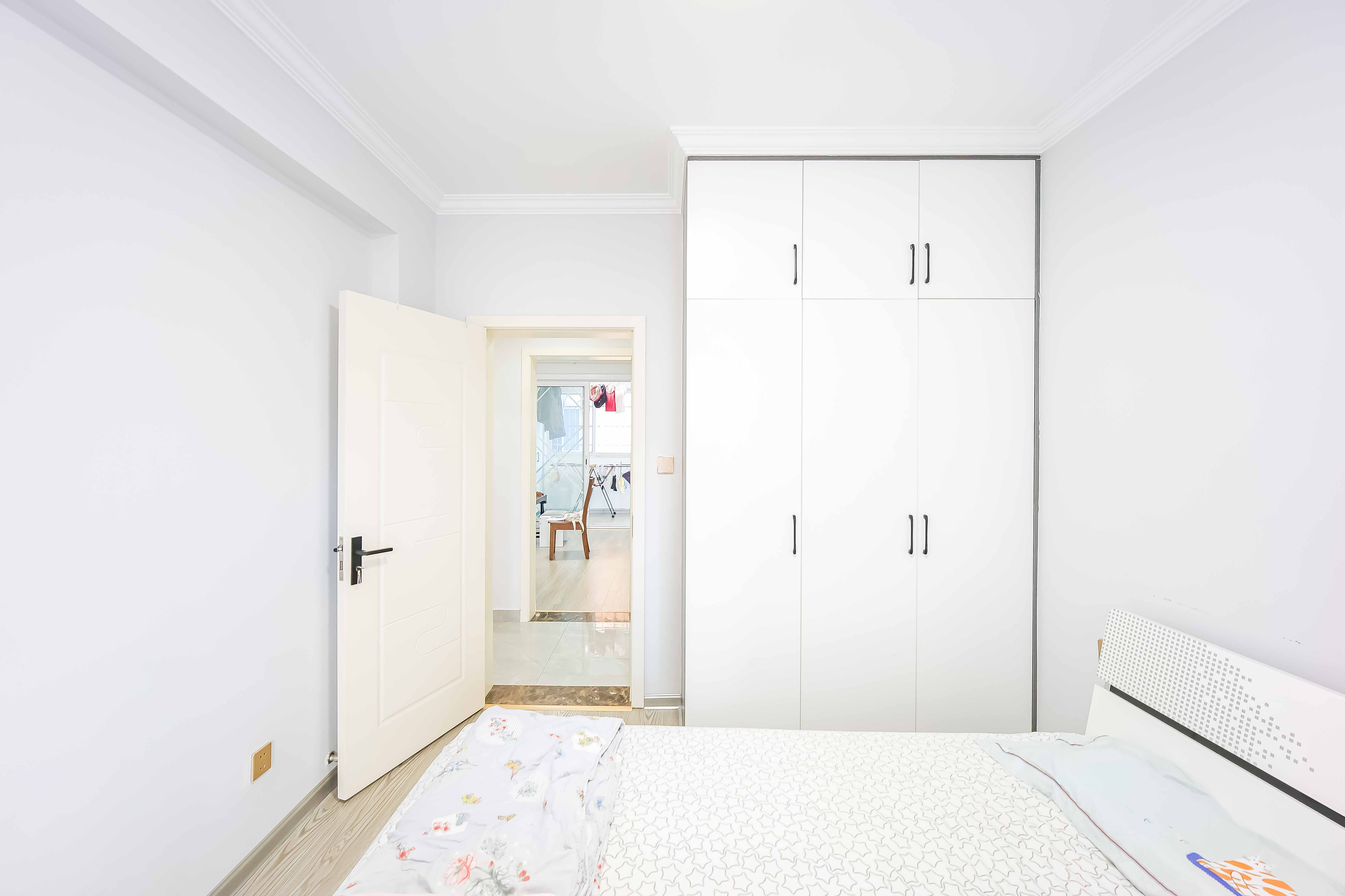 华盛花园  4室2厅2卫    136.0万 华盛花园  4室2厅2卫    136.0万卧室