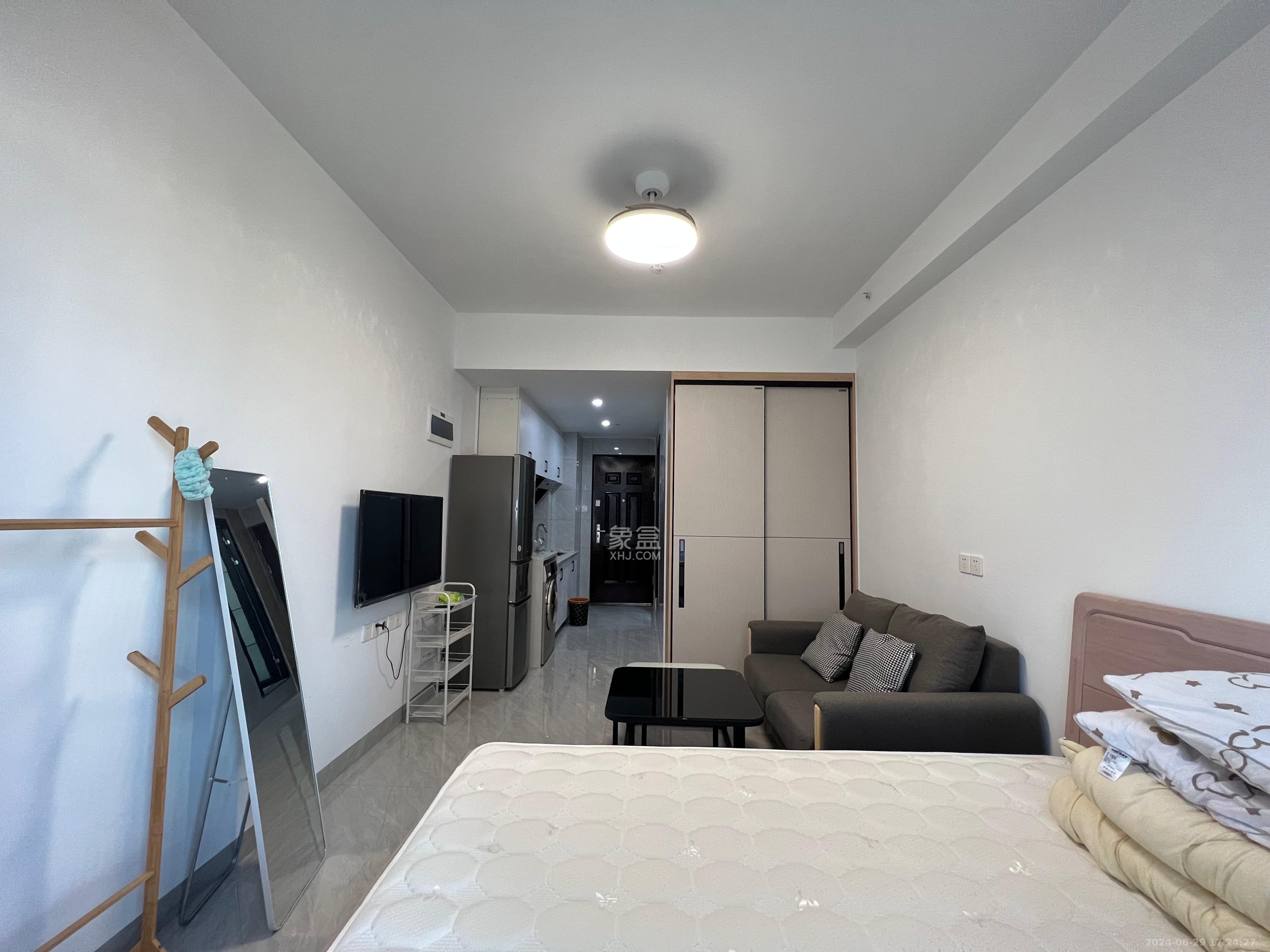 华润翡翠府  1室1厅1卫    1500.0元/月室内图