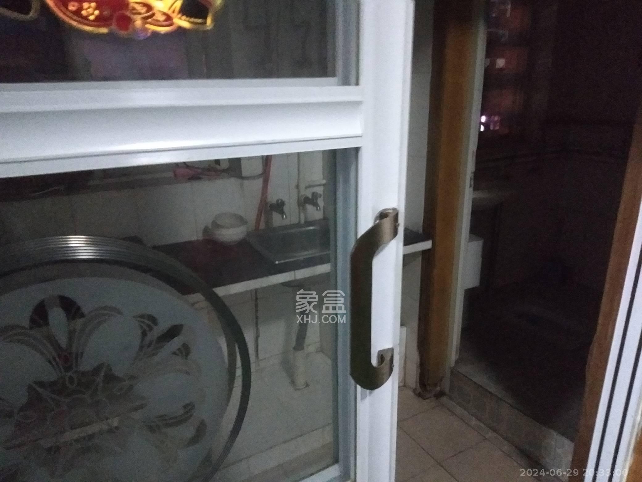 都市E站  1室1厅1卫   1200.00元/月室内图