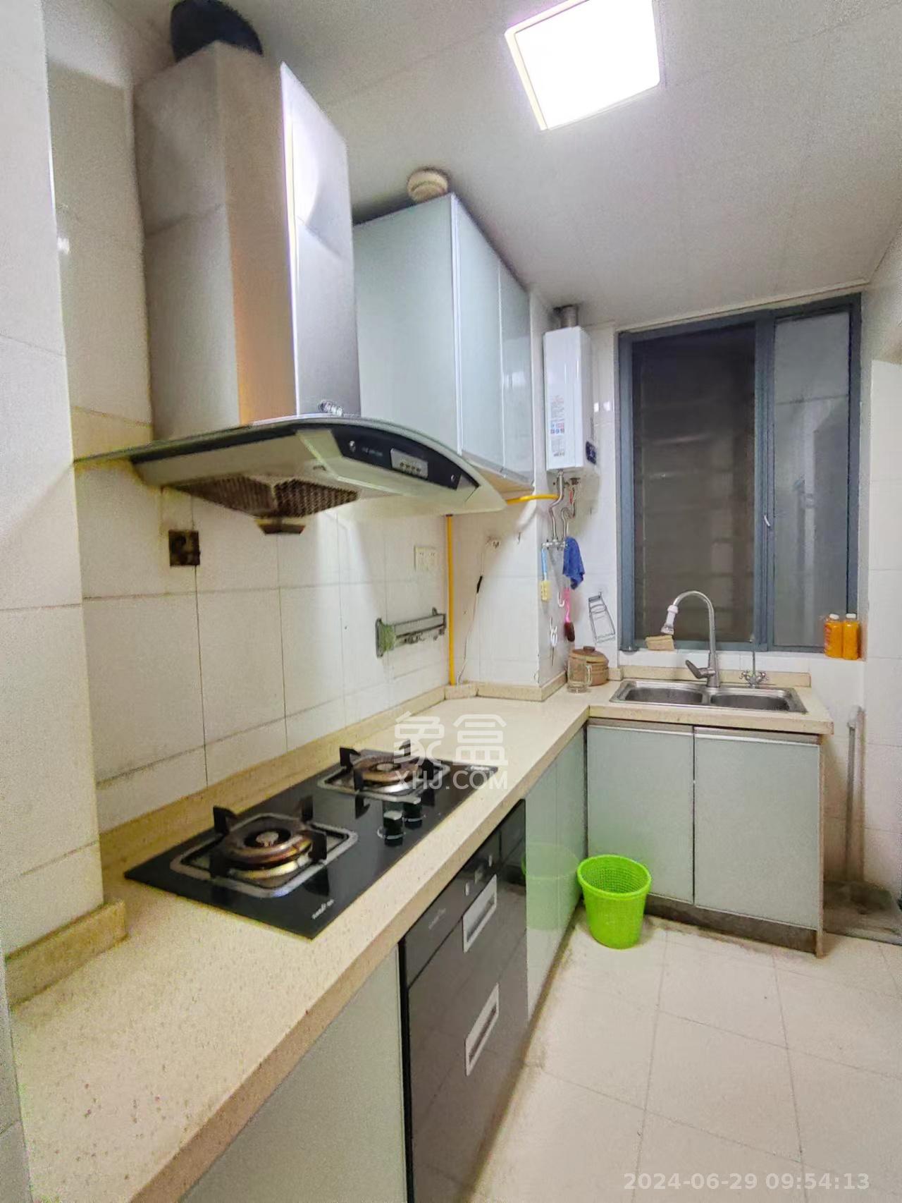 湘域中央 2室2厅1卫 3500.0元/月 湘域中央 2室2厅1卫 3500.0元/月室内图