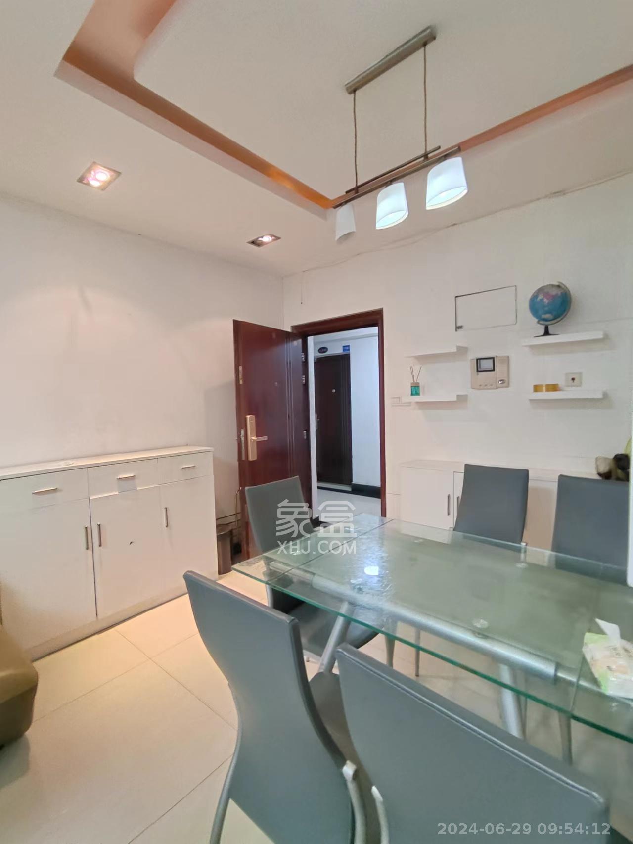 湘域中央 2室2厅1卫 3500.0元/月 湘域中央 2室2厅1卫 3500.0元/月室内图