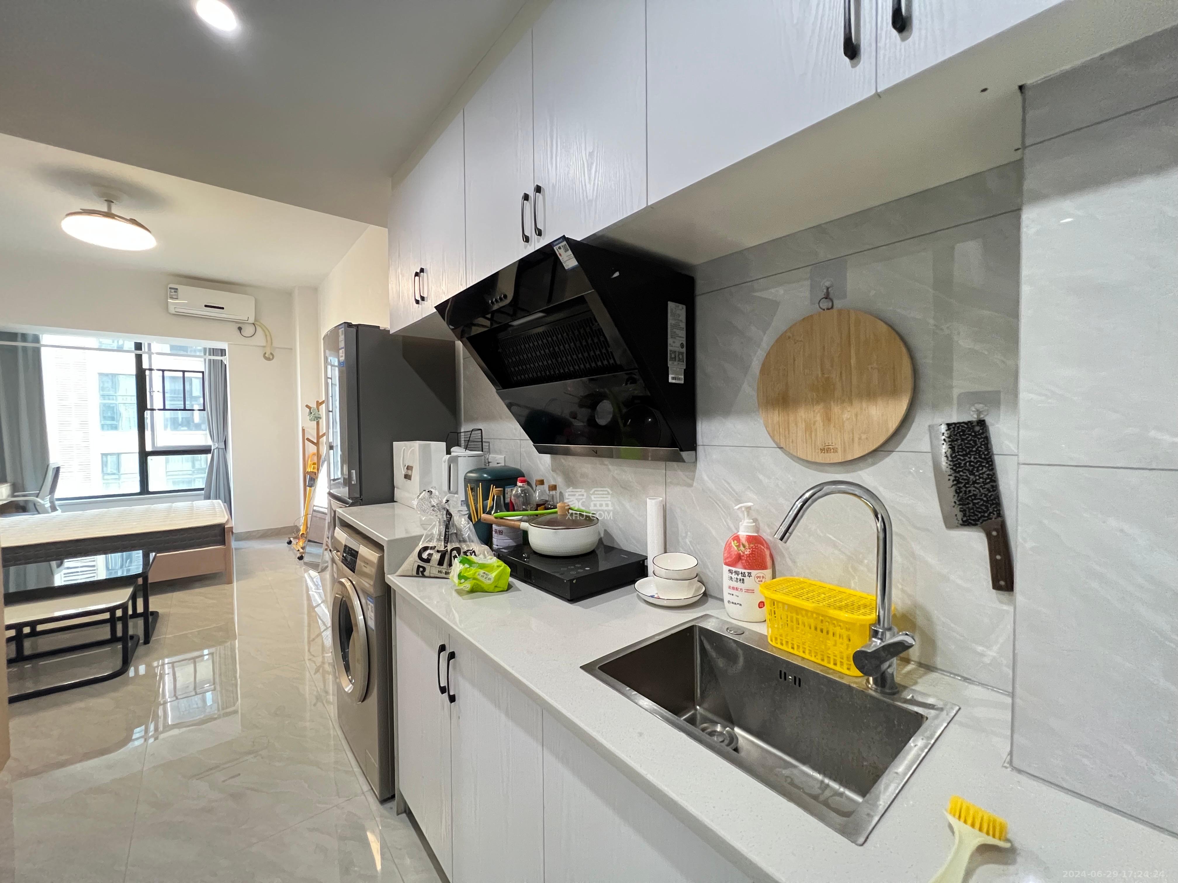 华润翡翠府 1室1厅1卫 1500.0元/月 华润翡翠府 1室1厅1卫 1500.0元/月室内图