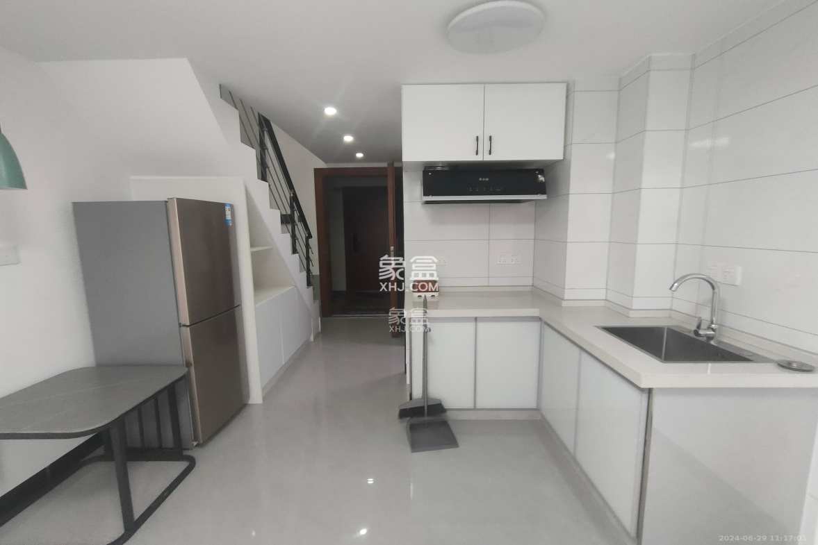 碧桂园星荟 1室1厅1卫 1300.00元/月 碧桂园星荟 1室1厅1卫 1300.00元/月室内图