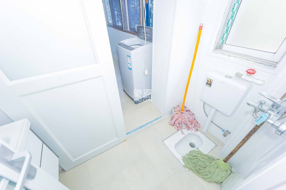 中南石油局宿舍  3室1廳1衛(wèi)   75.00萬(wàn)
