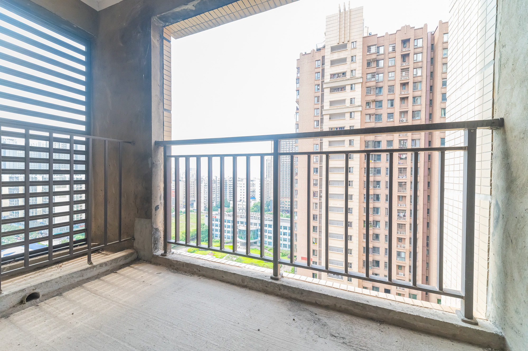 华润五彩城 3室2厅1卫 70.0万 华润五彩城 3室2厅1卫 70.0万其他