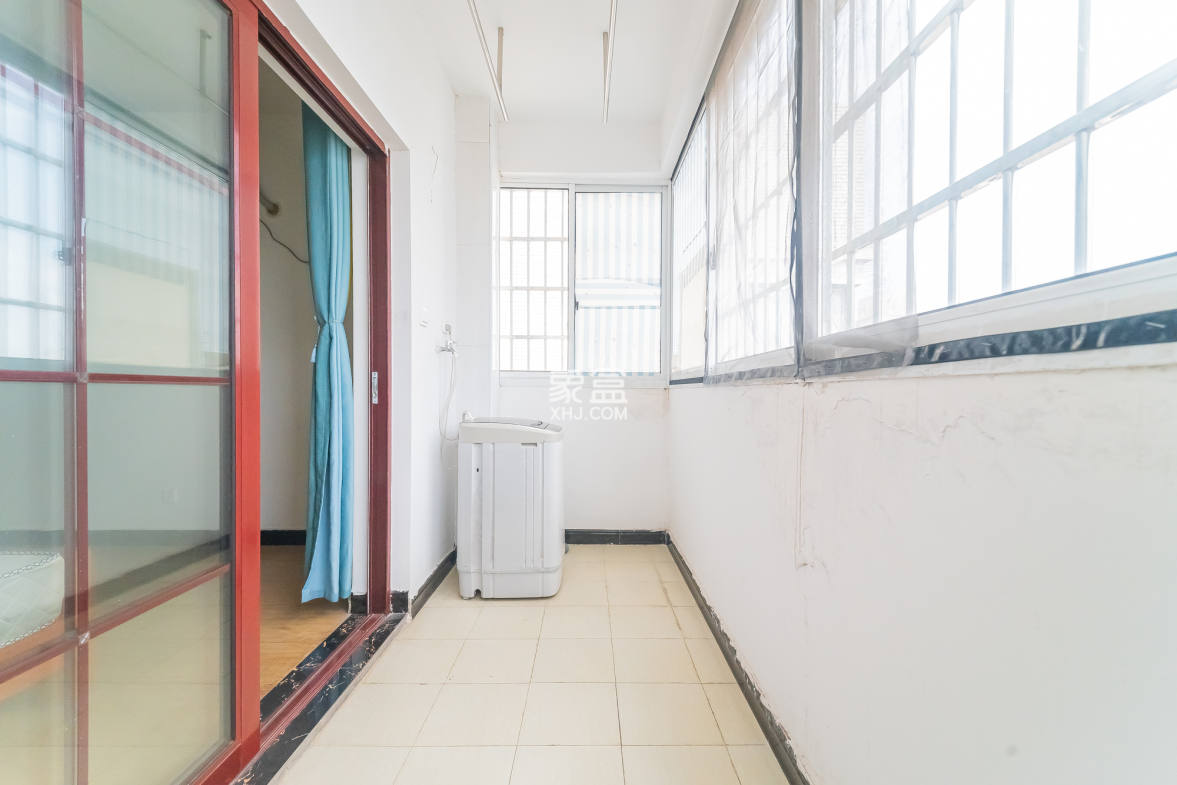 锦璨家园 3室2厅2卫 59.00万 锦璨家园 3室2厅2卫 59.00万阳台