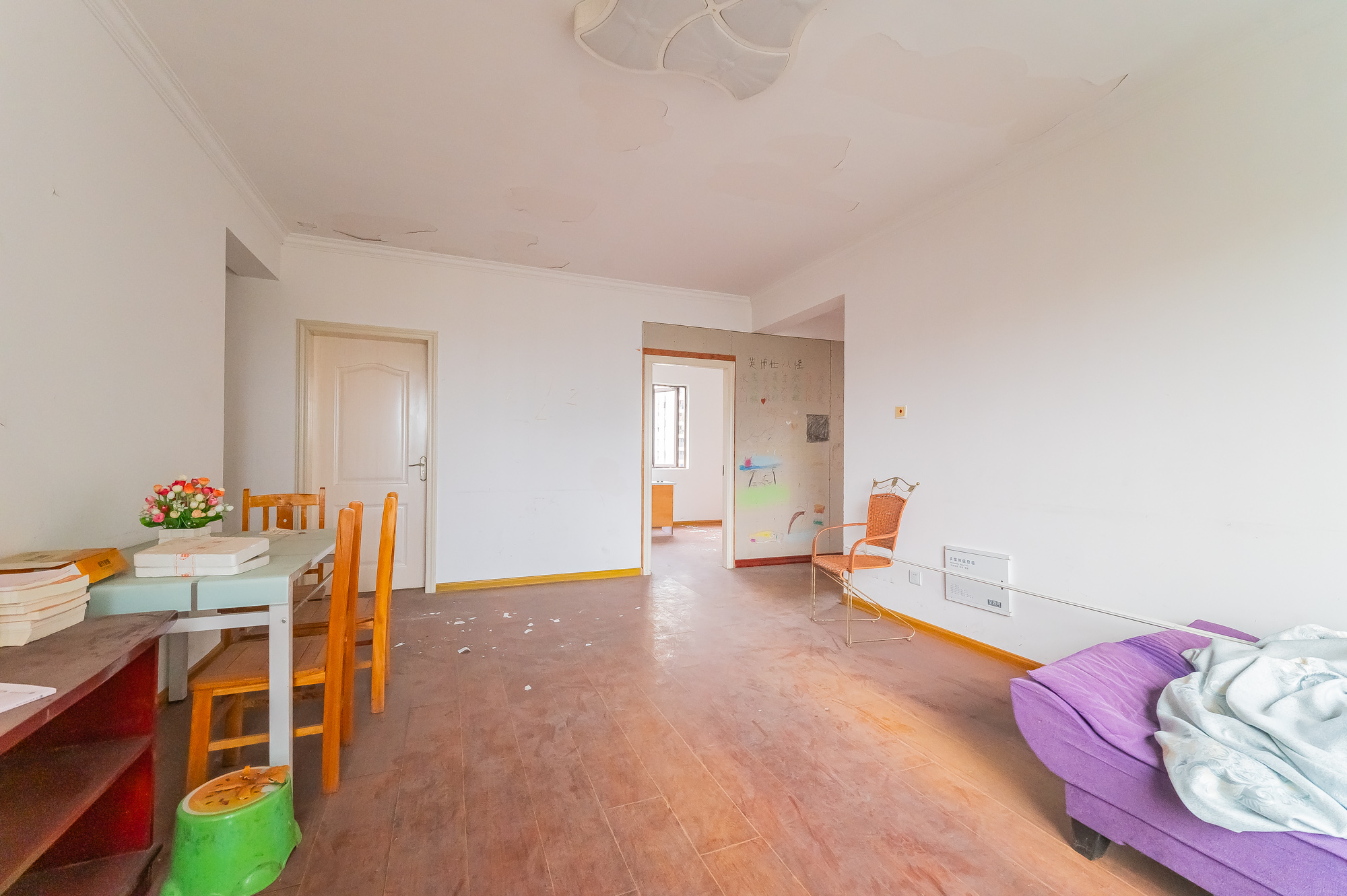 星湖湾一期高层  3室2厅1卫    105.0万 星湖湾一期高层  3室2厅1卫    105.0万客厅