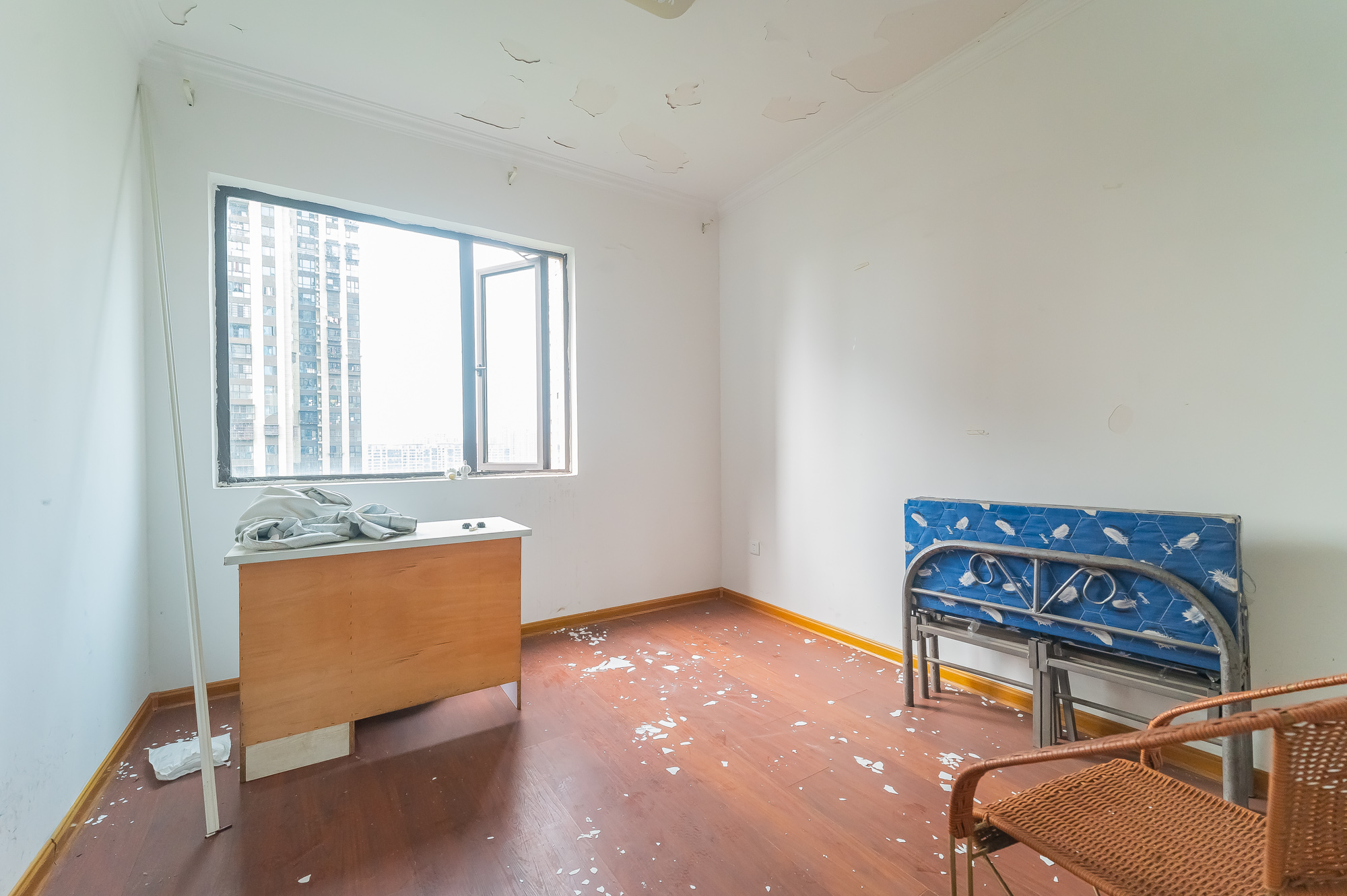 星湖湾一期高层  3室2厅1卫    105.0万 星湖湾一期高层  3室2厅1卫    105.0万卧室