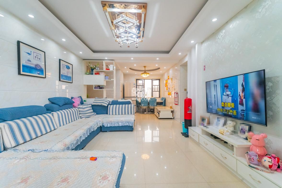 深业睿城 3室2厅2卫 97.0万 深业睿城 3室2厅2卫 97.0万客厅