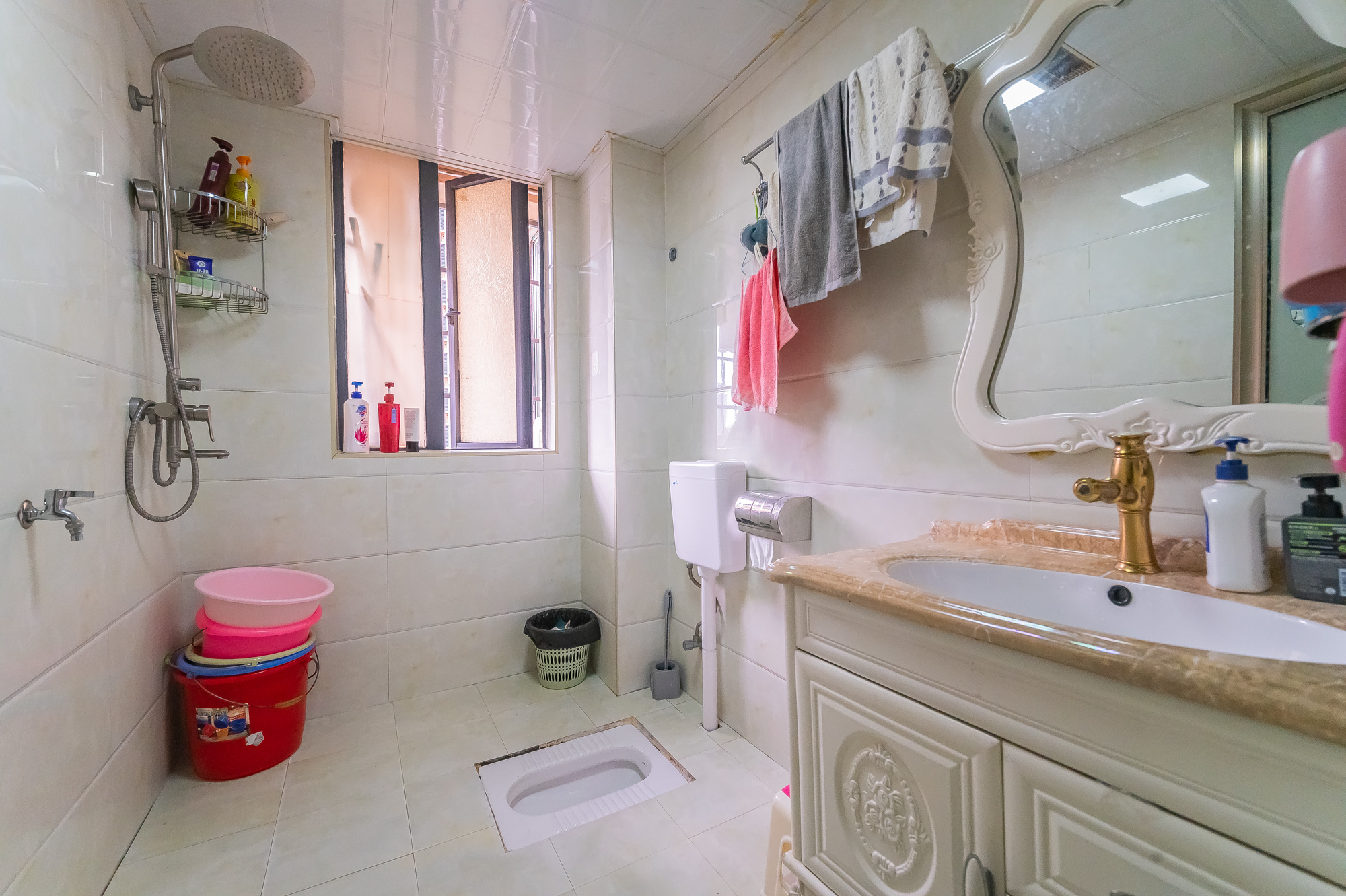 深业睿城 3室2厅2卫 97.0万 深业睿城 3室2厅2卫 97.0万卫生间