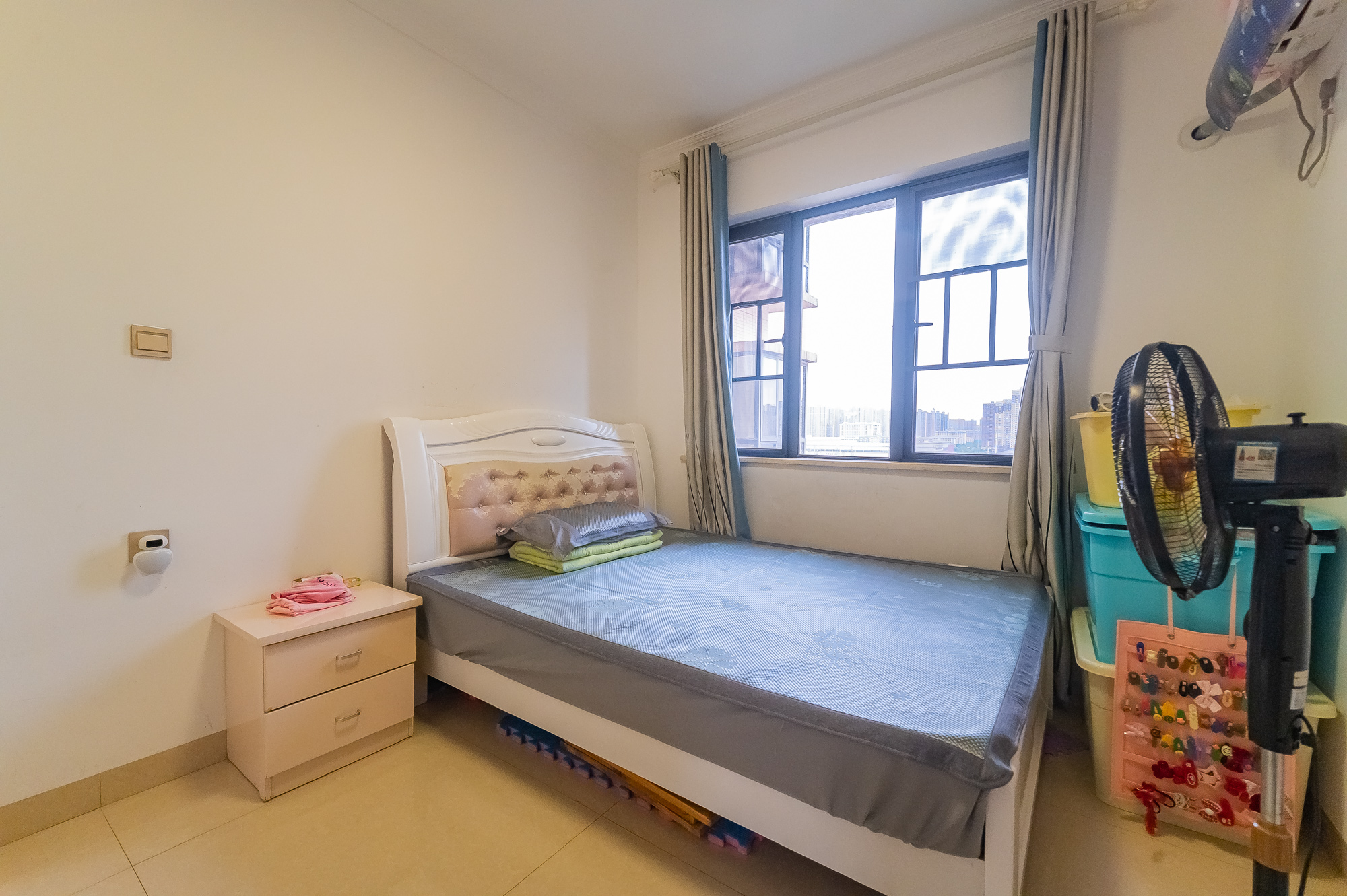 深业睿城 3室2厅2卫 97.0万 深业睿城 3室2厅2卫 97.0万卧室