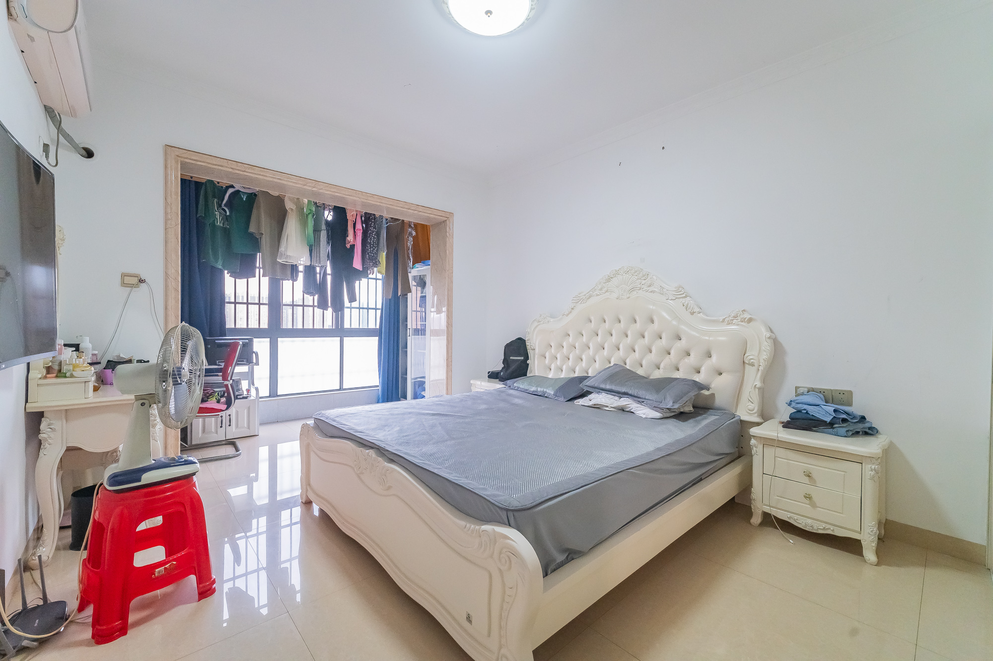 深业睿城 3室2厅2卫 97.0万 深业睿城 3室2厅2卫 97.0万卧室