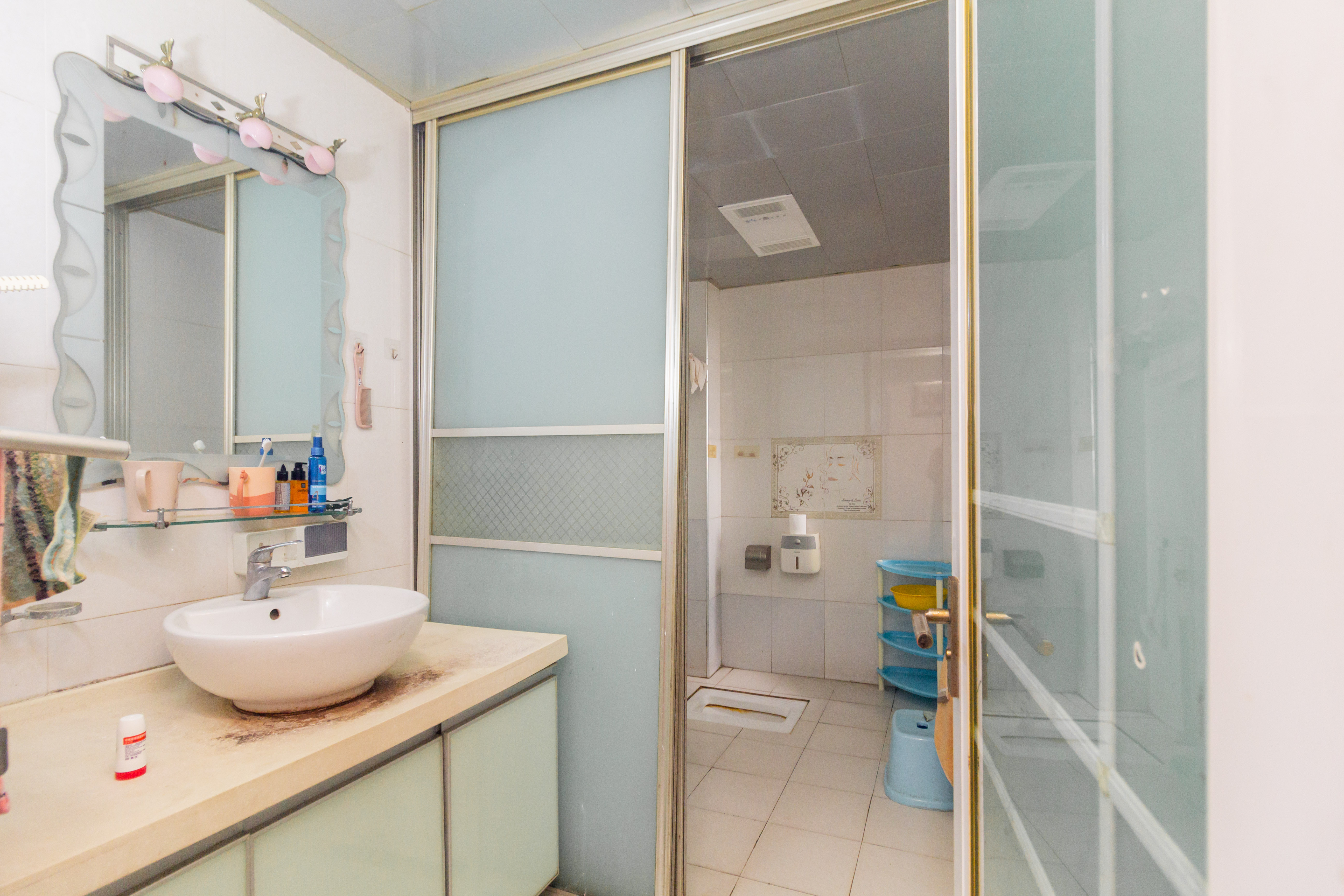 湖南有色地质勘查局宿舍(榔梨镇) 2室1厅1卫 52.0万 湖南有色地质勘查局宿舍(榔梨镇) 2室1厅1卫 52.0万卫生间