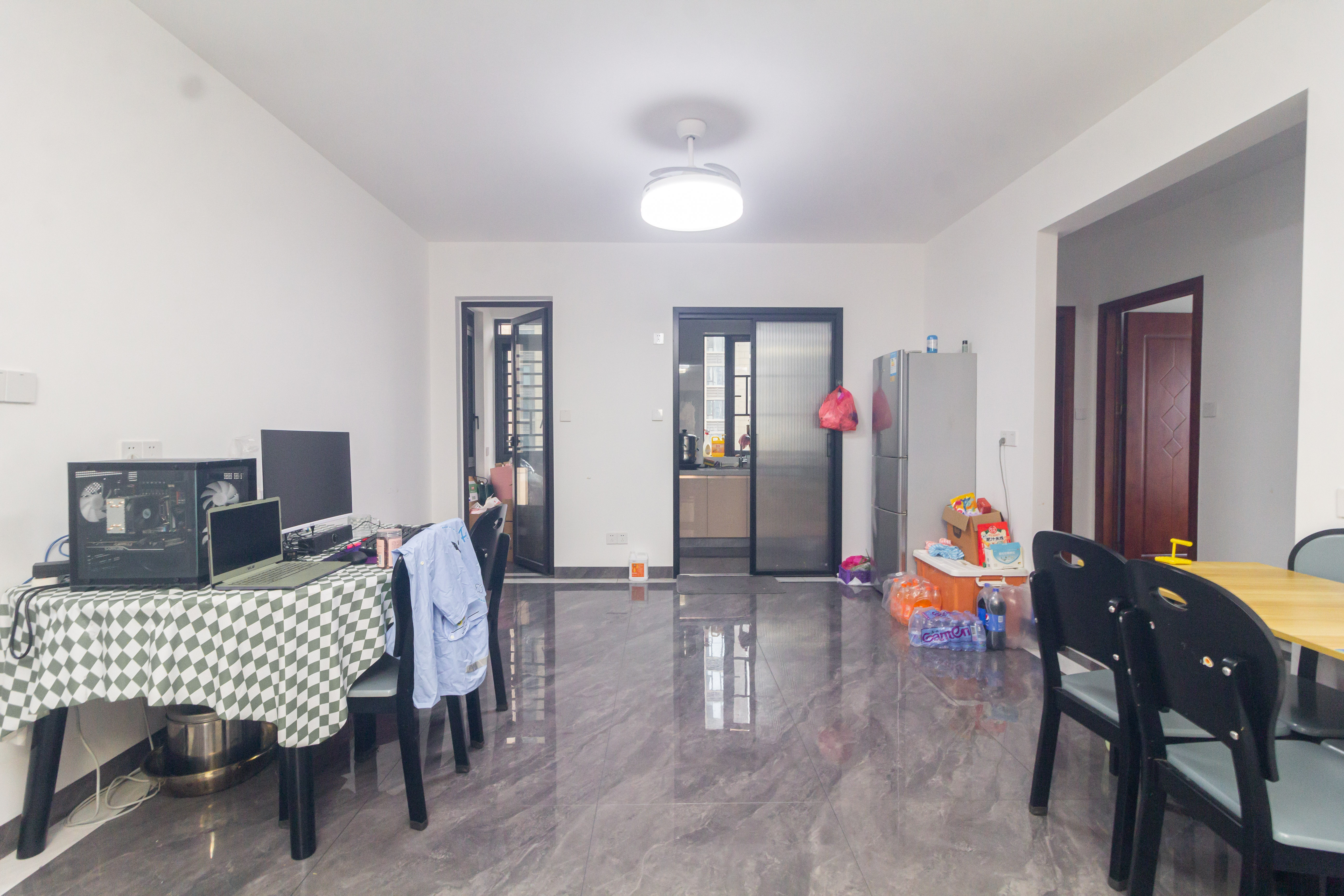 映悦星府  4室1厅2卫    95.0万 映悦星府  4室1厅2卫    95.0万客厅