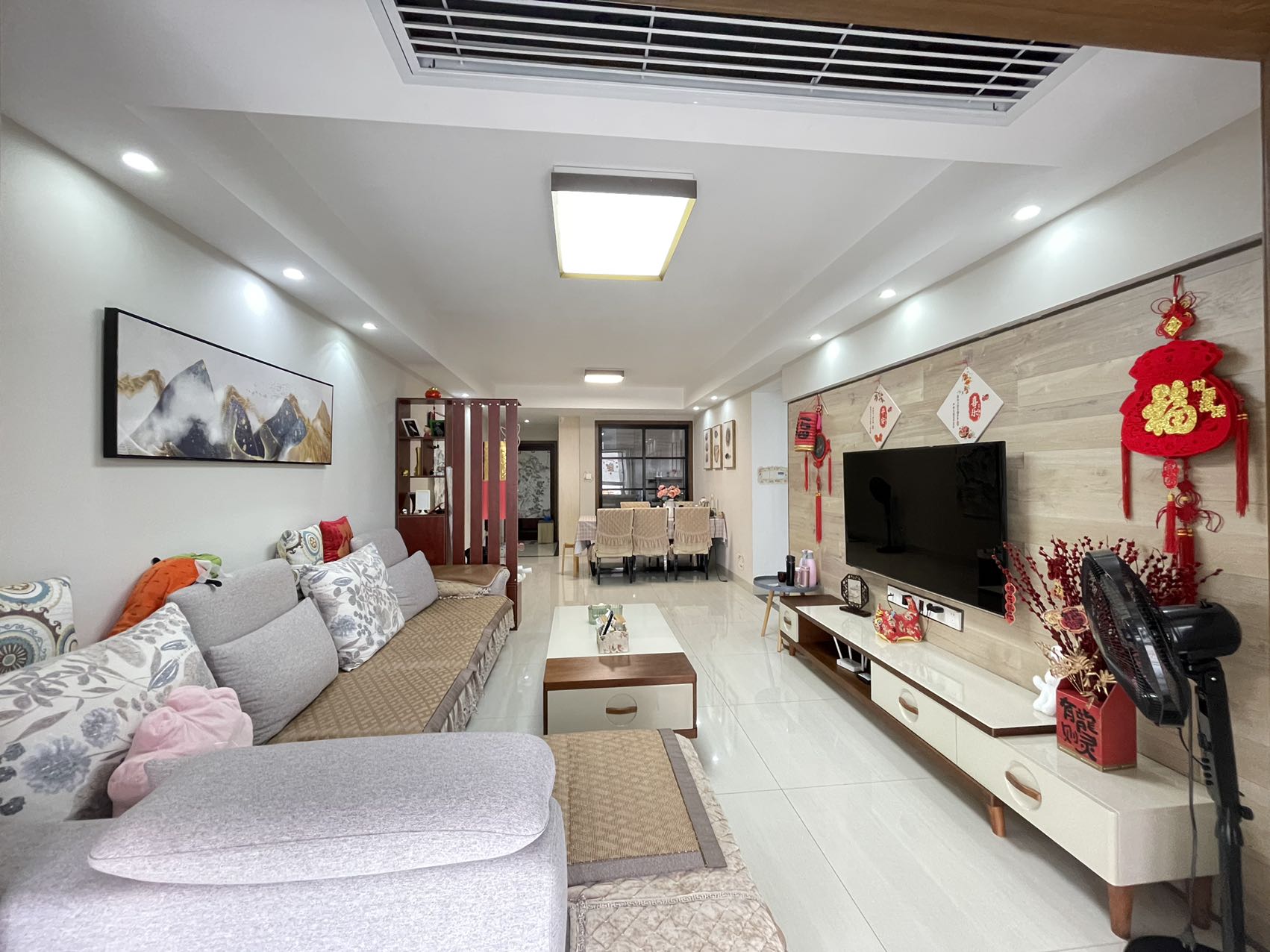 蓝溪谷 3室2厅2卫 72.8万 蓝溪谷 3室2厅2卫 72.8万室内图