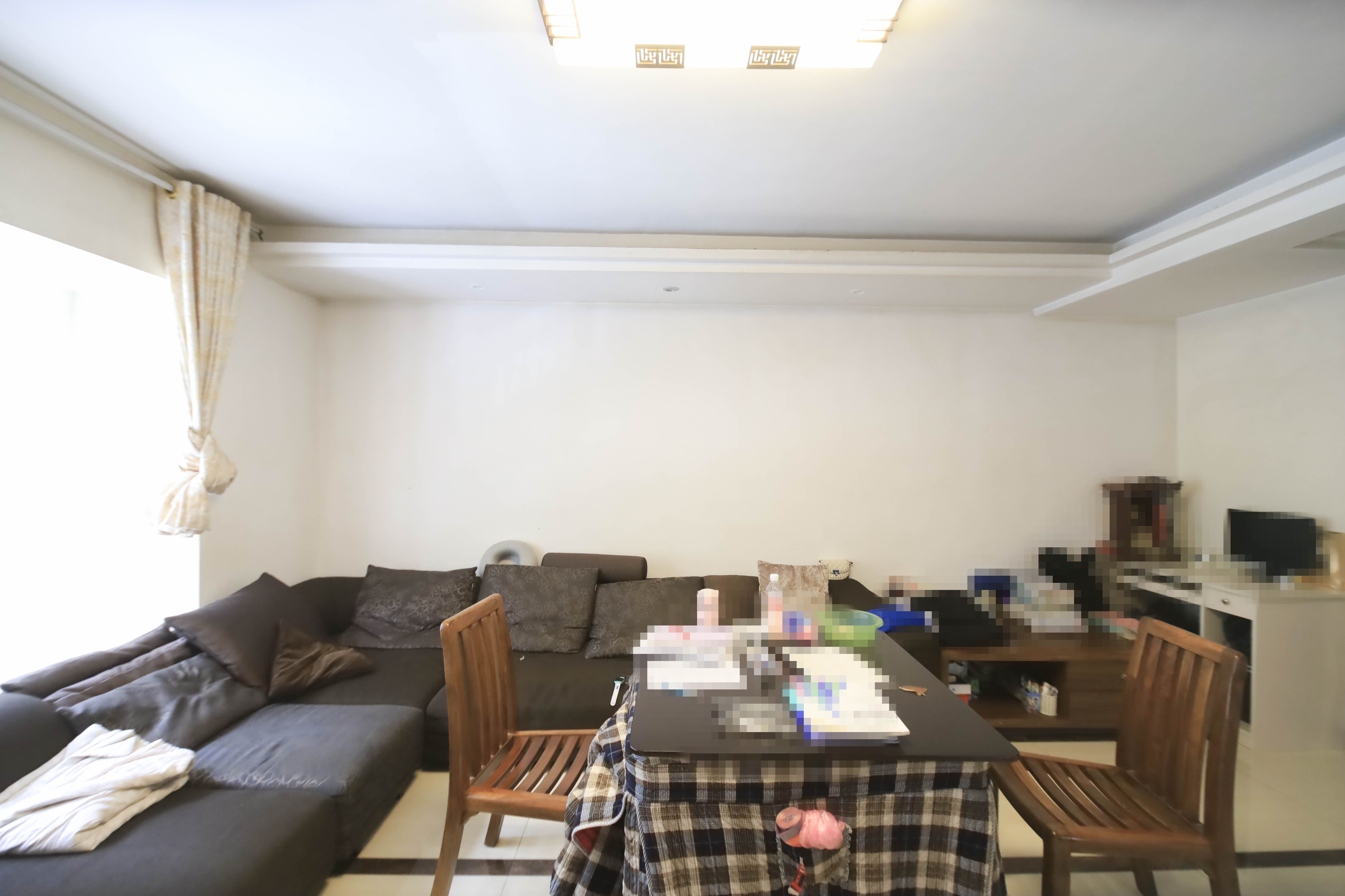 泰禹家园（彩云之翼家园一期、二期、三期）  4室2厅2卫    105.0万客厅