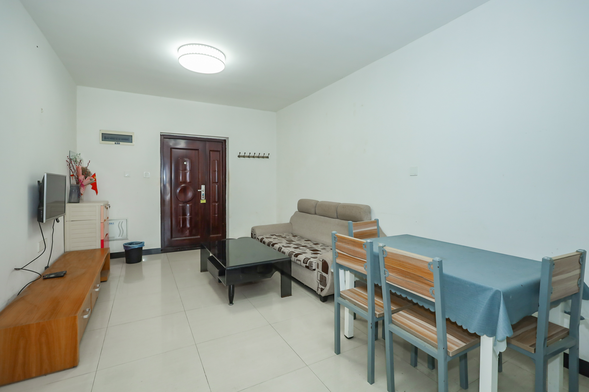 绿地中央广场  2室1厅1卫    72.0万 绿地中央广场  2室1厅1卫    72.0万客厅