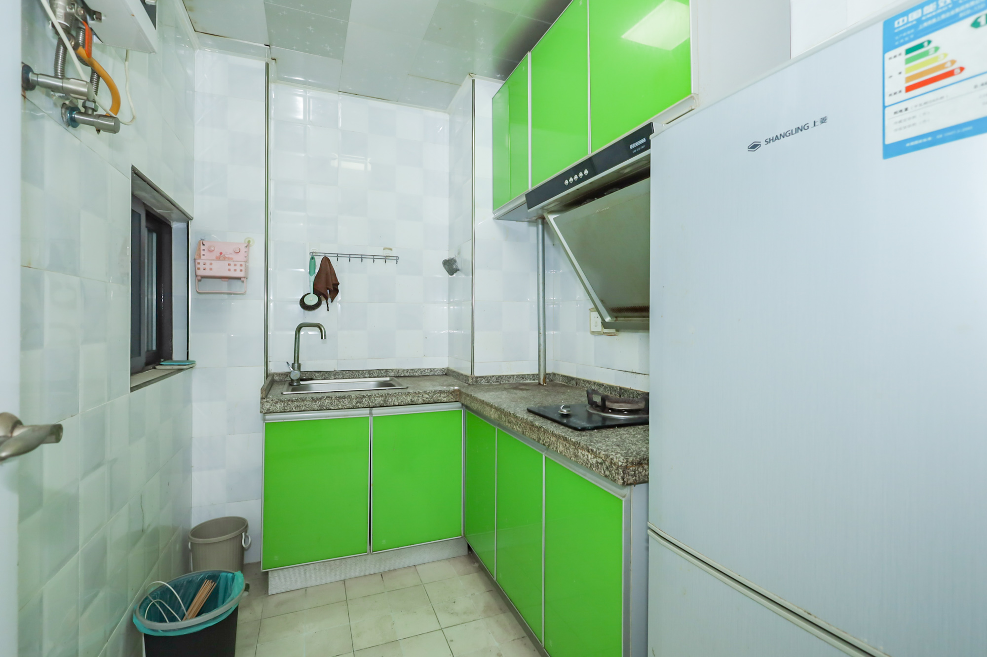 绿地中央广场  2室1厅1卫    72.0万厨房