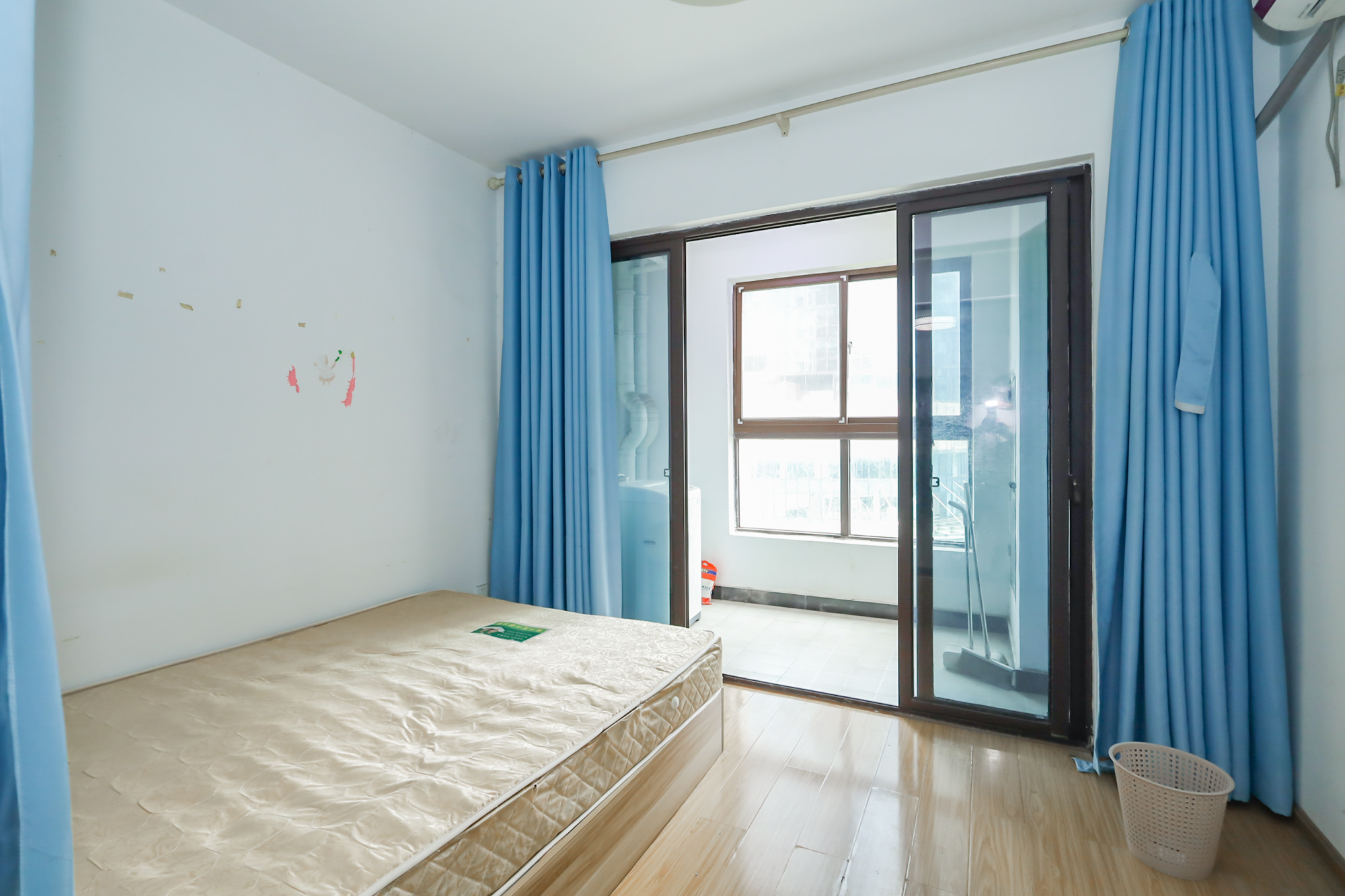 绿地中央广场  2室1厅1卫    72.0万 绿地中央广场  2室1厅1卫    72.0万卧室