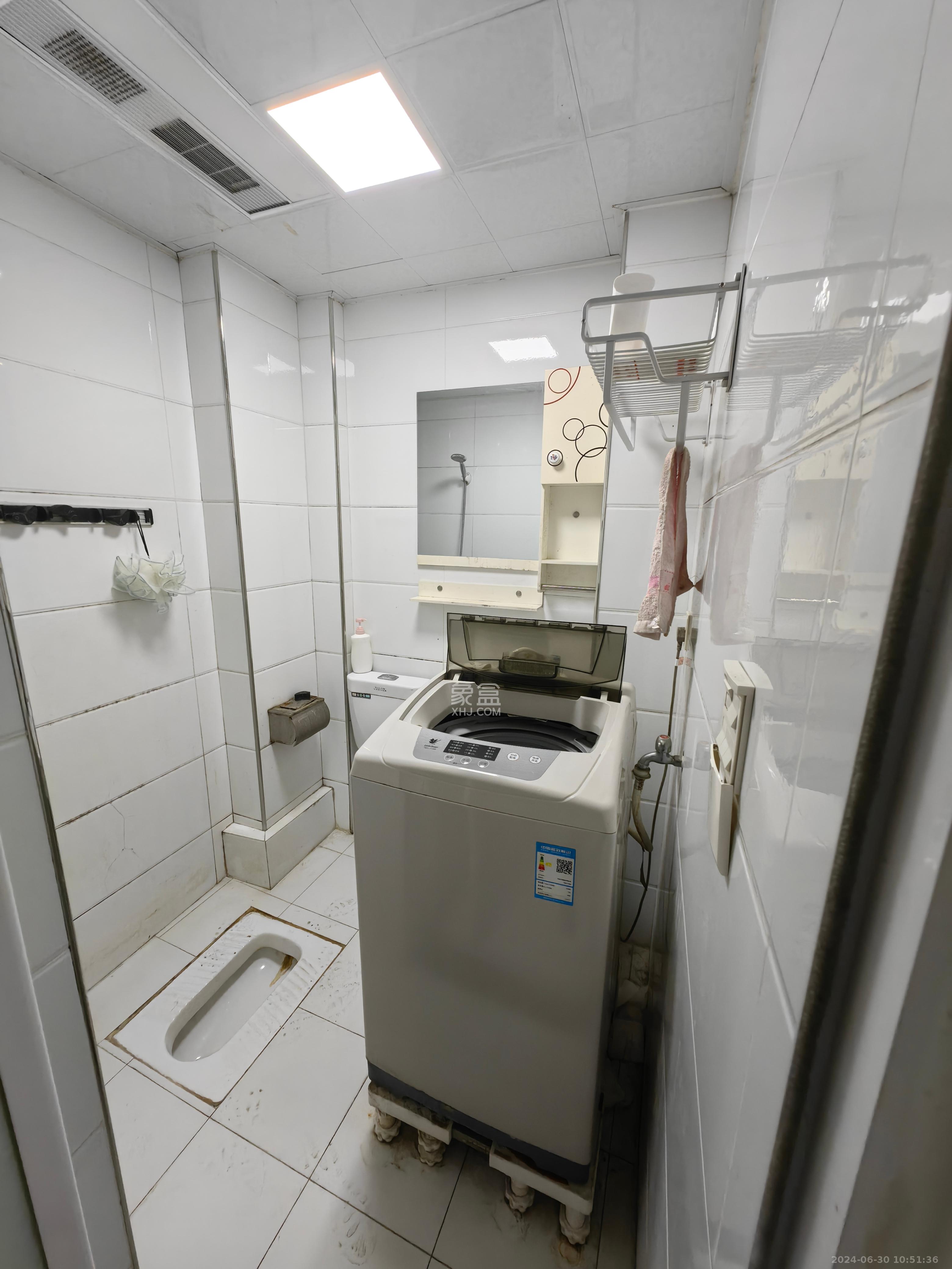 中建芙蓉工社  1室1厅1卫   1400.00元/月室内图