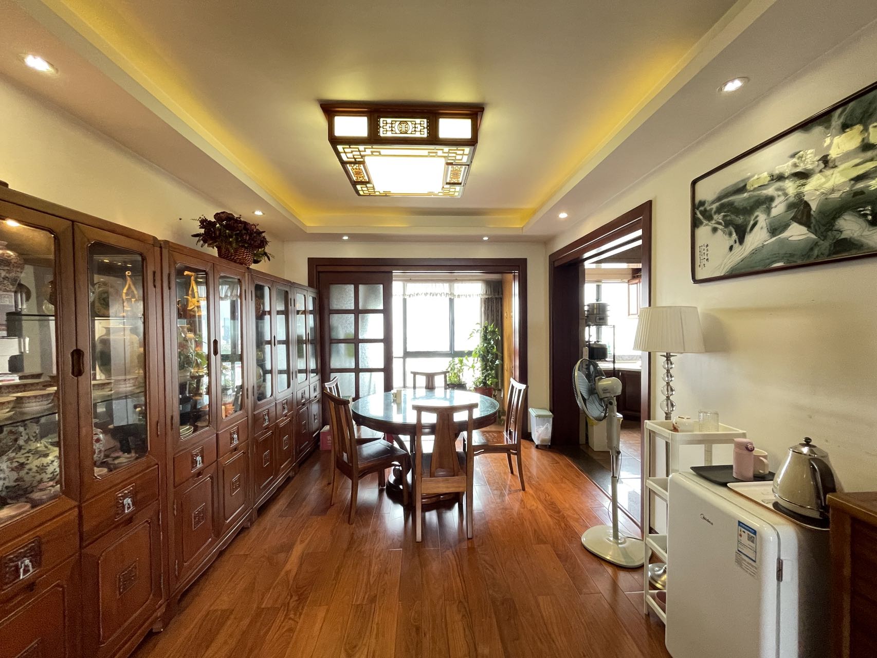 湘银金色阳光 5室2厅2卫 220.0万 湘银金色阳光 5室2厅2卫 220.0万室内图