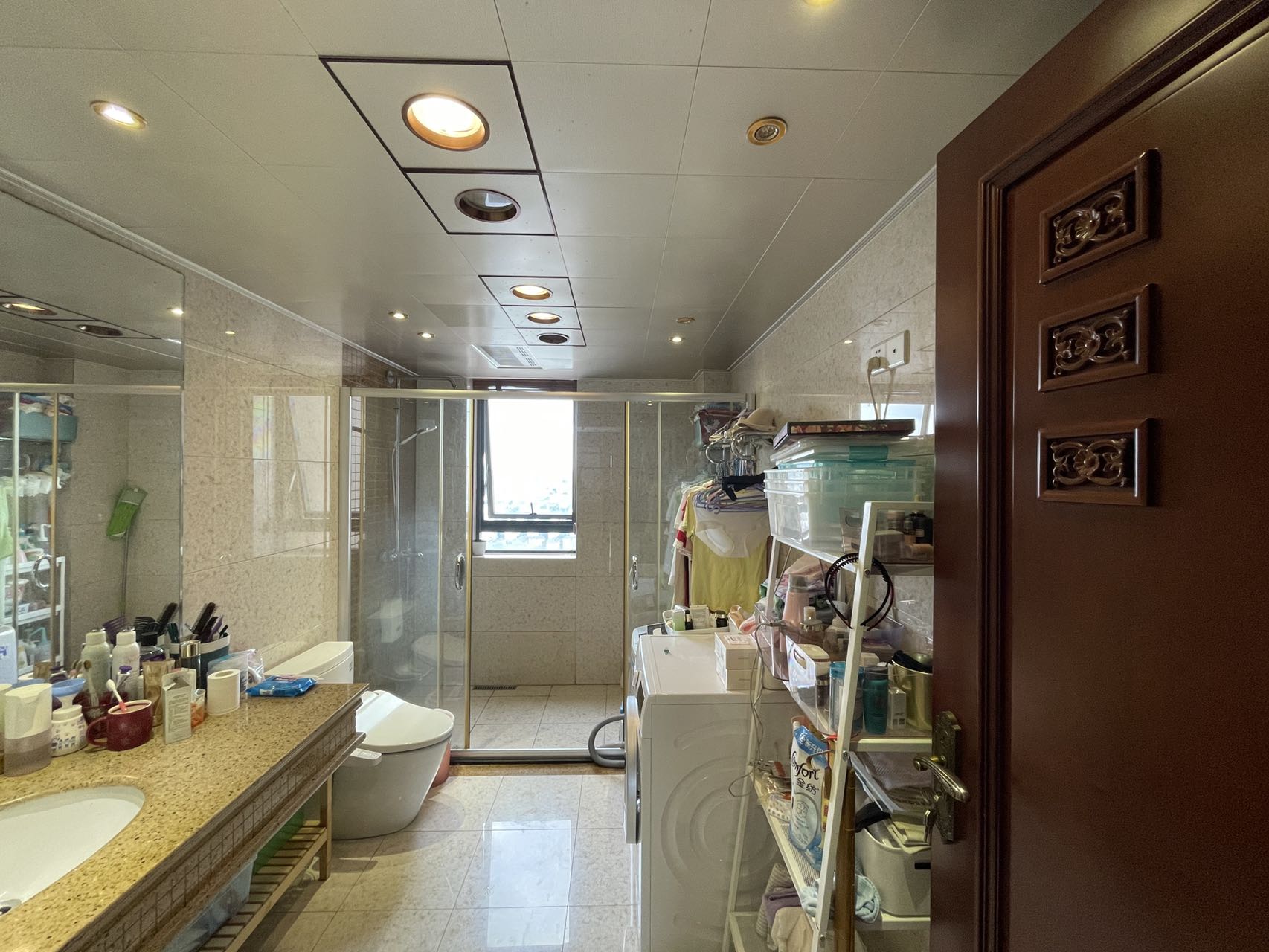 湘银金色阳光 5室2厅2卫 220.0万 湘银金色阳光 5室2厅2卫 220.0万室内图