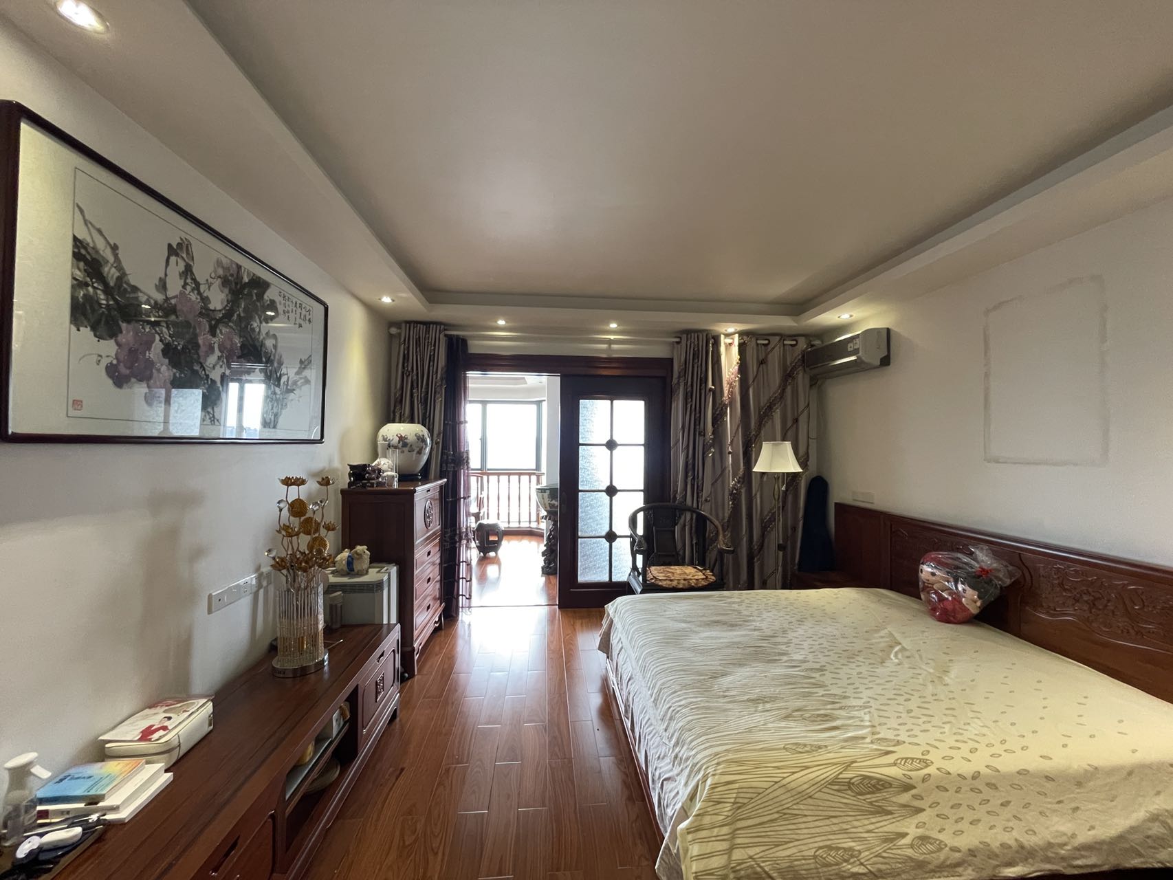 湘银金色阳光 5室2厅2卫 220.0万 湘银金色阳光 5室2厅2卫 220.0万室内图