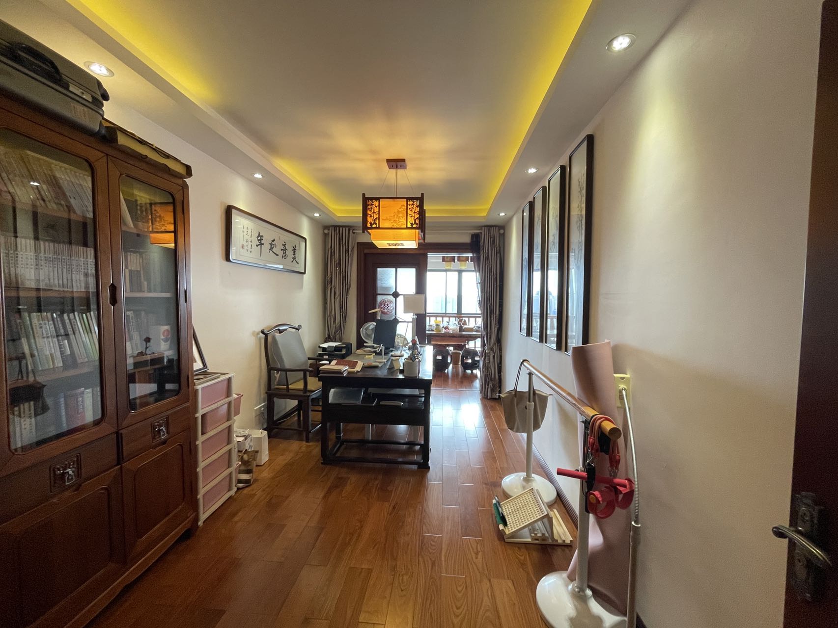 湘银金色阳光 5室2厅2卫 220.0万 湘银金色阳光 5室2厅2卫 220.0万室内图