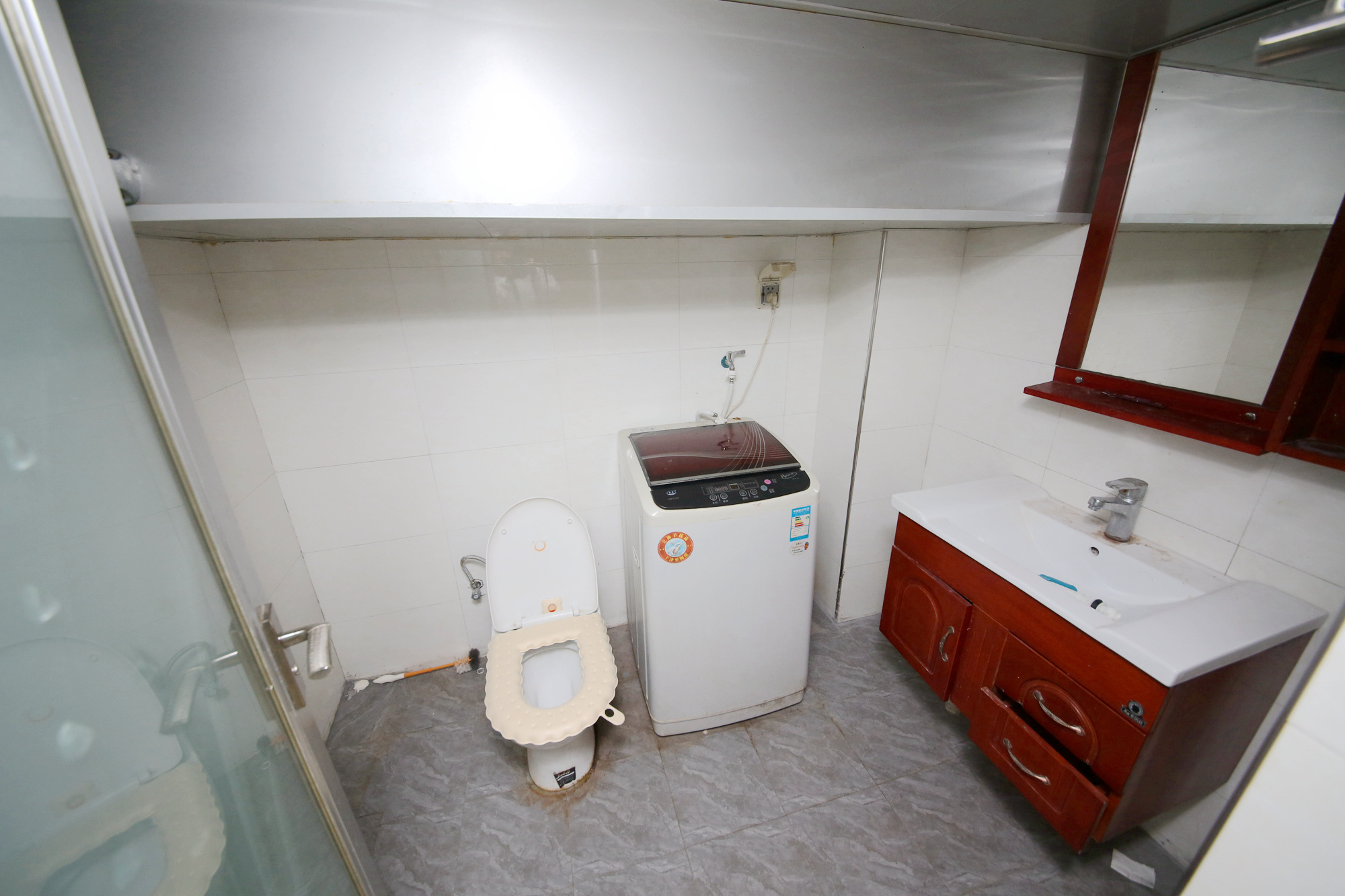 融圣国际  1室1厅1卫    46.0万卫生间