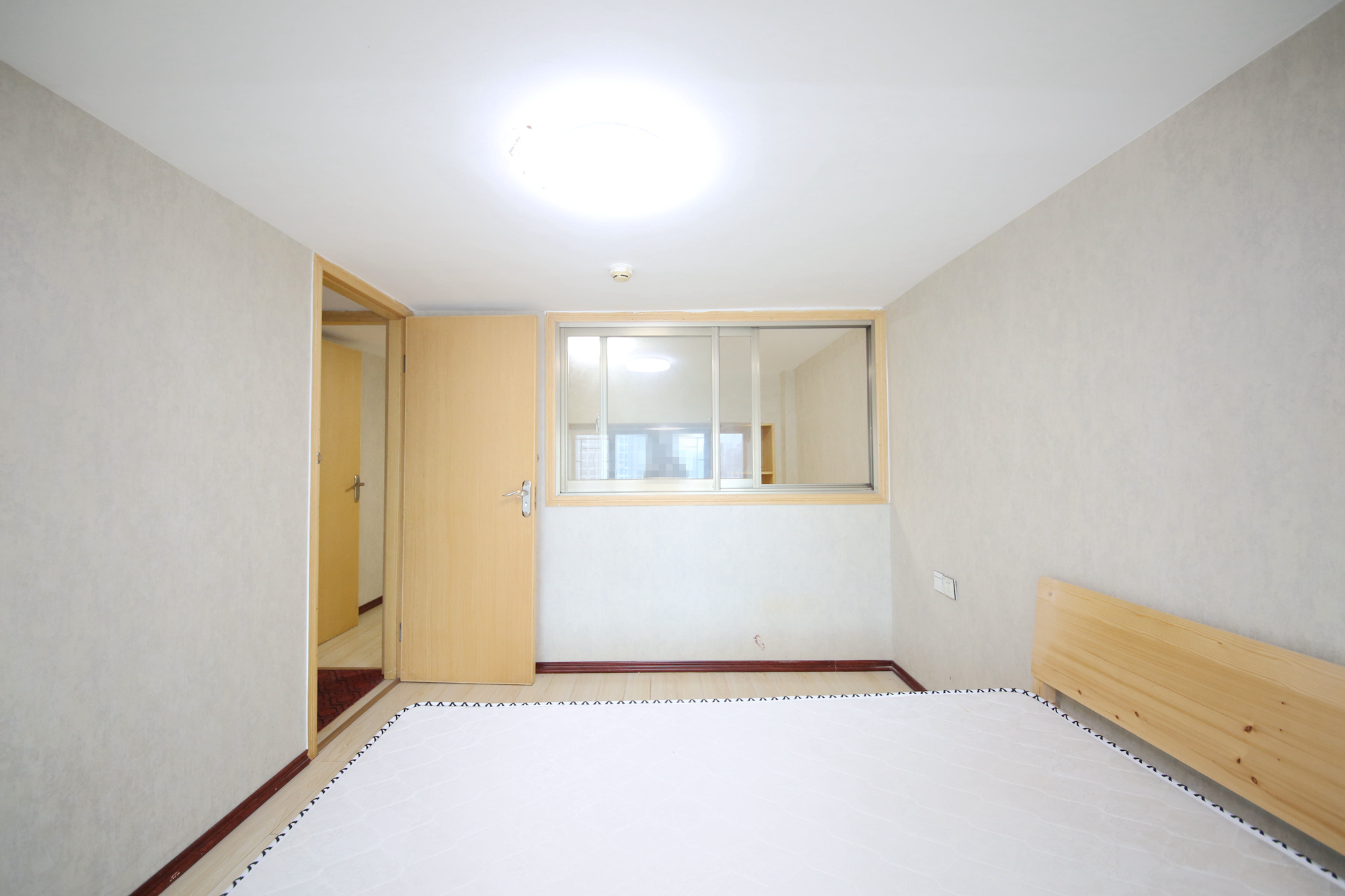 融圣国际  1室1厅1卫    46.0万卧室