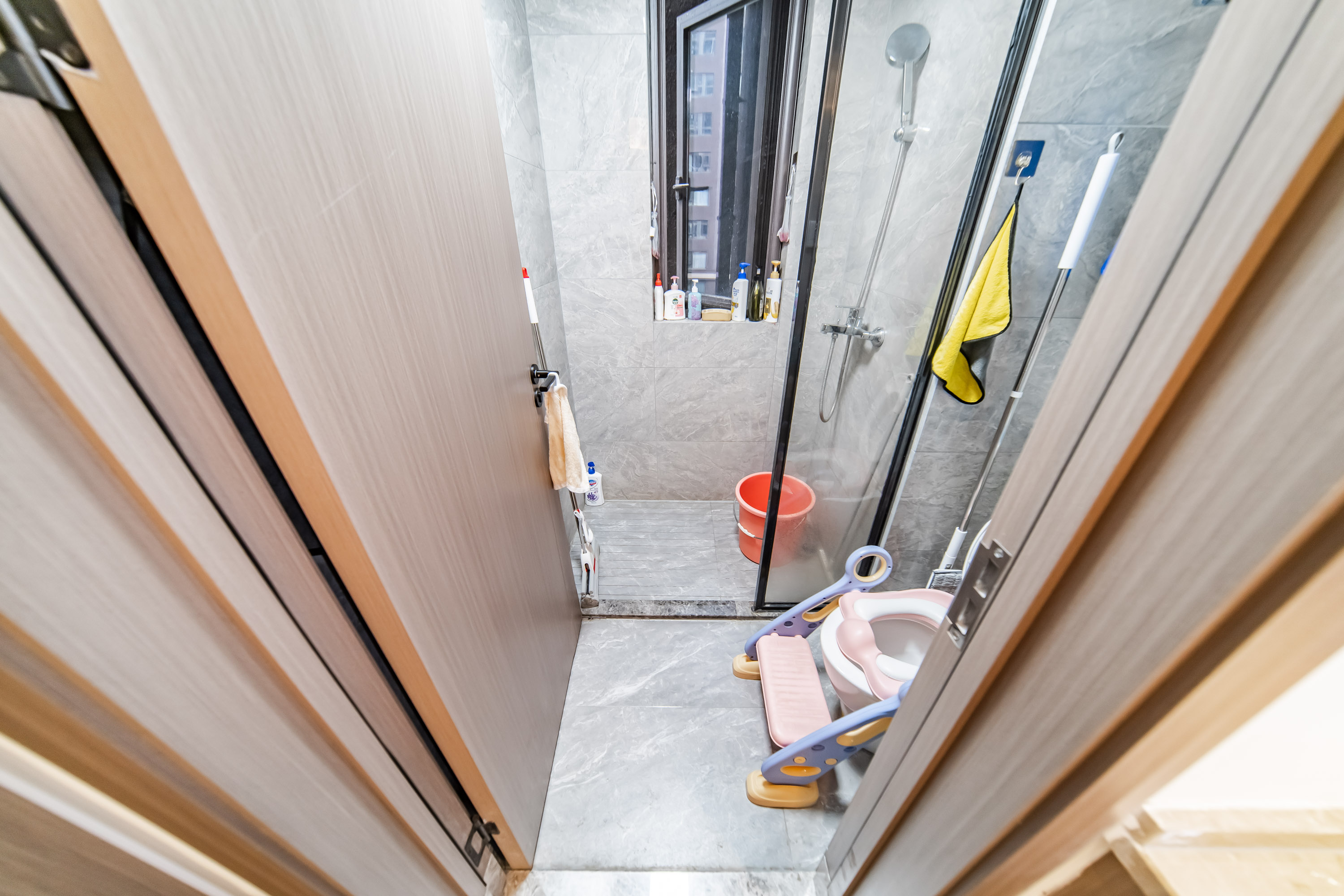 建发电建江山悦 3室2厅2卫 130.0万 建发电建江山悦 3室2厅2卫 130.0万卫生间