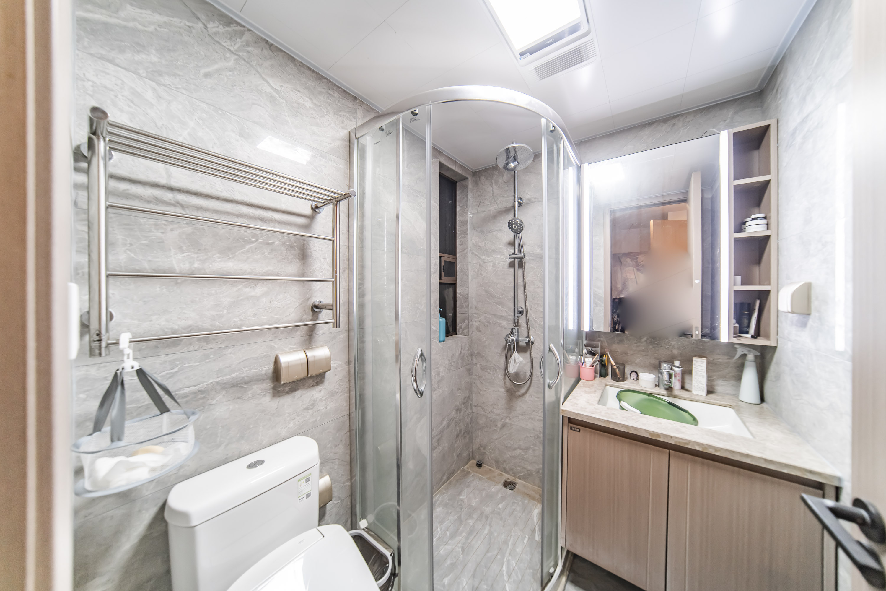 建发电建江山悦 3室2厅2卫 130.0万 建发电建江山悦 3室2厅2卫 130.0万卫生间