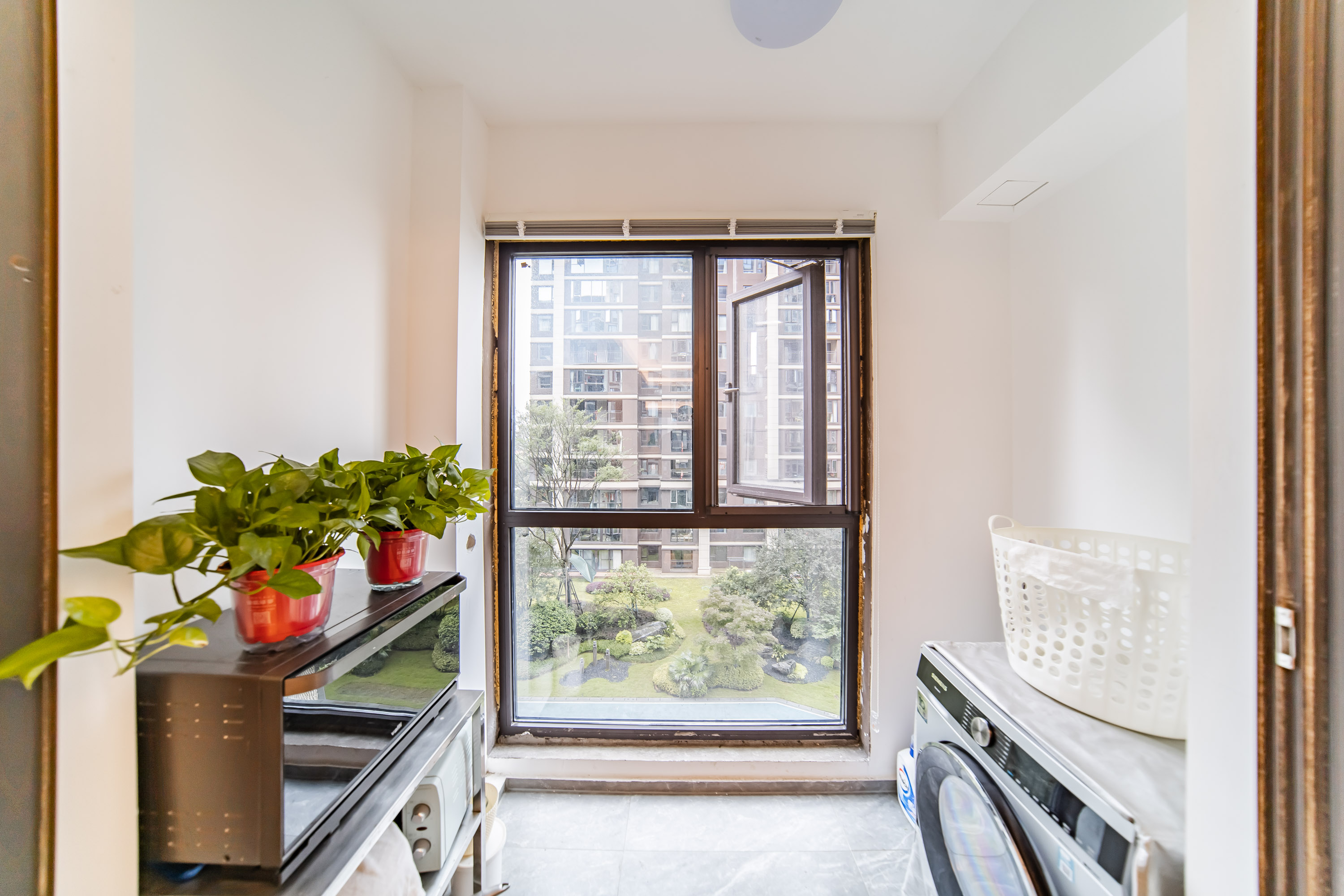 建发电建江山悦 3室2厅2卫 130.0万 建发电建江山悦 3室2厅2卫 130.0万阳台