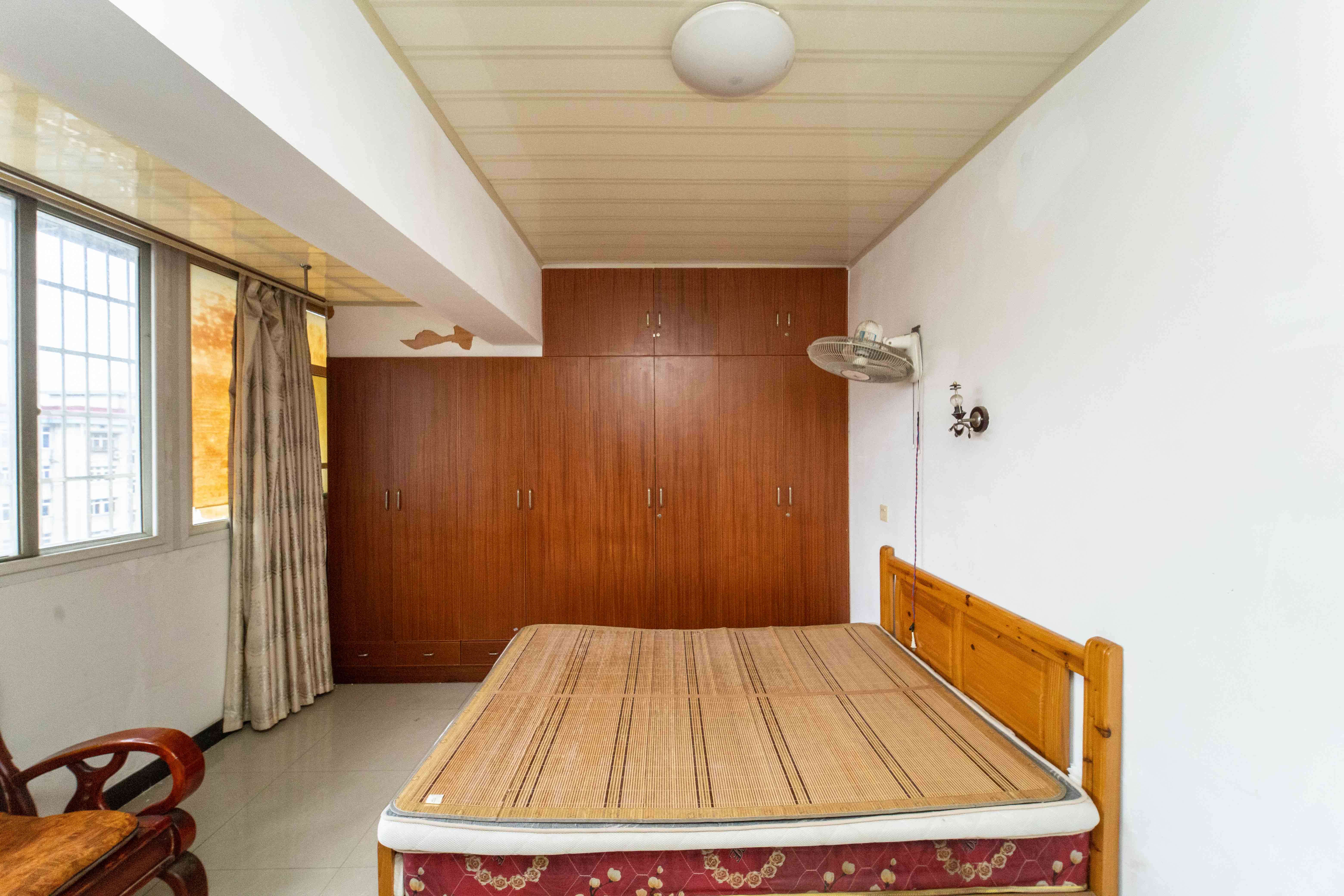 长建建材市场  3室2厅2卫    45.0万 长建建材市场  3室2厅2卫    45.0万卧室